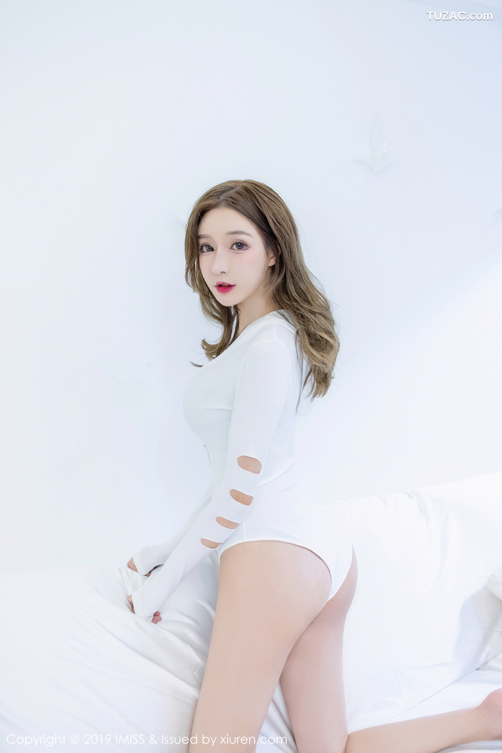 IMiss爱蜜社-336-小琳-白色高叉连体衣