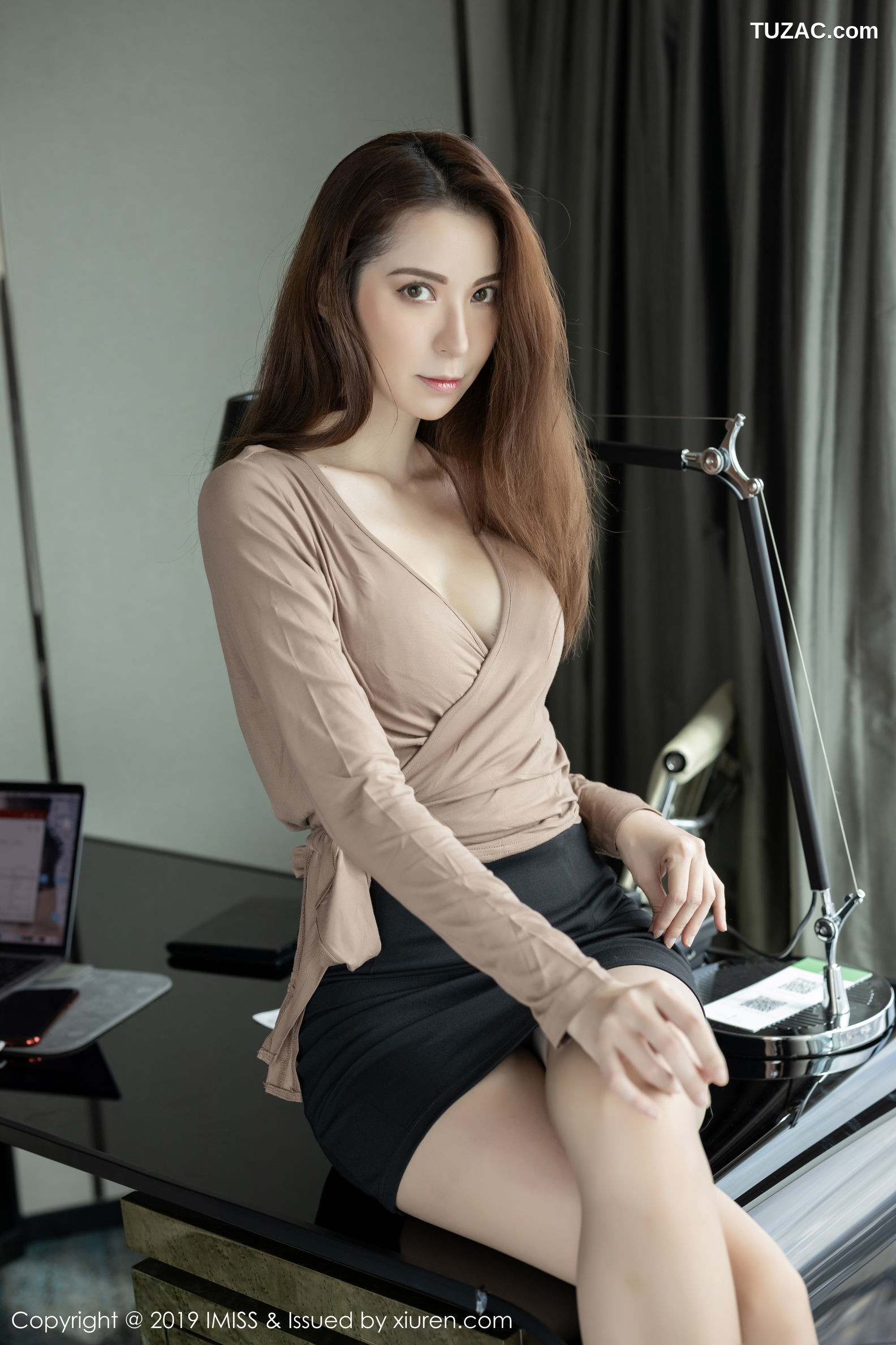 IMiss爱蜜社-354-Carry-黑色短裙美腿性感内衣