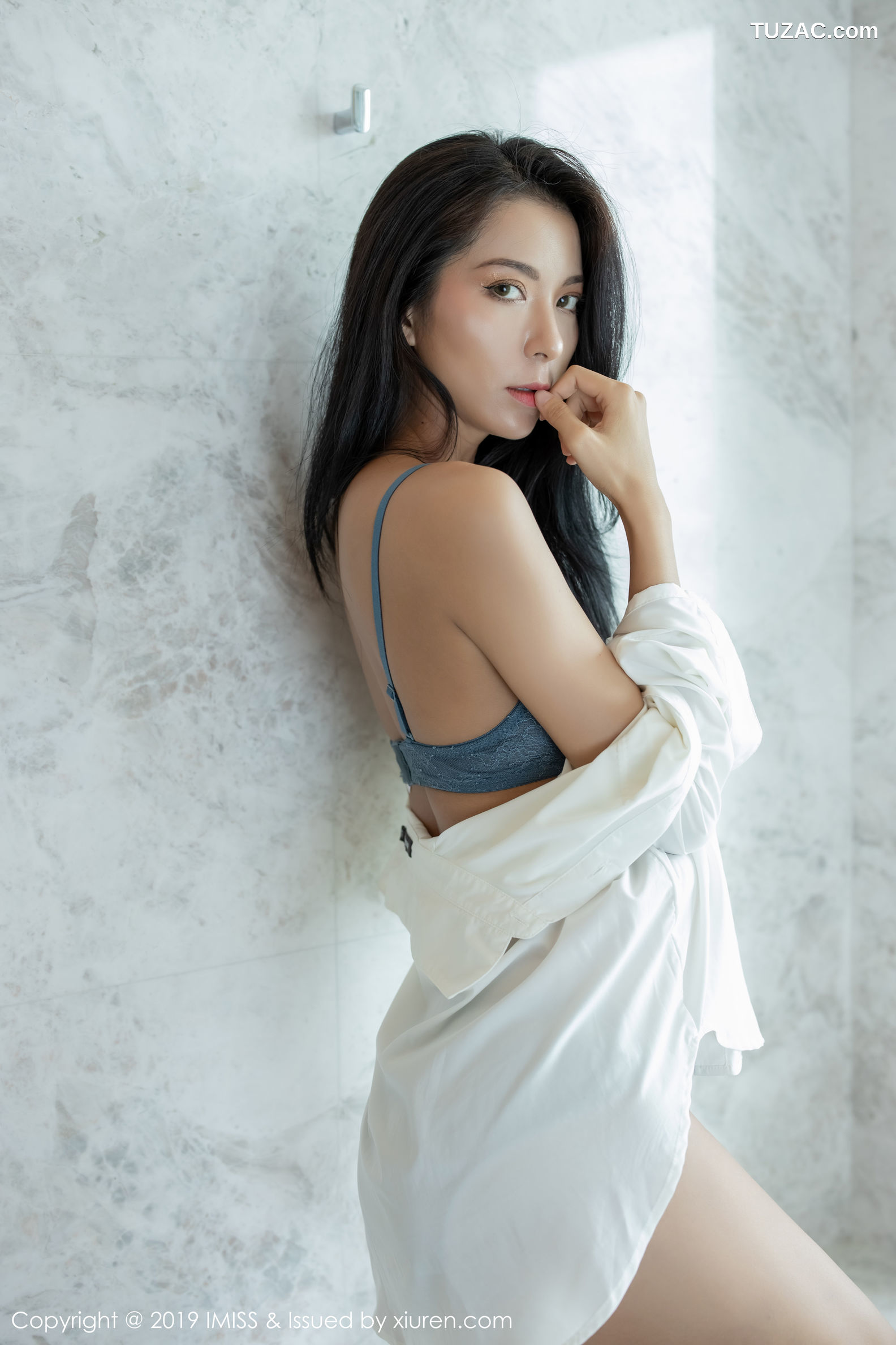 IMiss爱蜜社-386-Pretty-白衬衣超薄肉丝