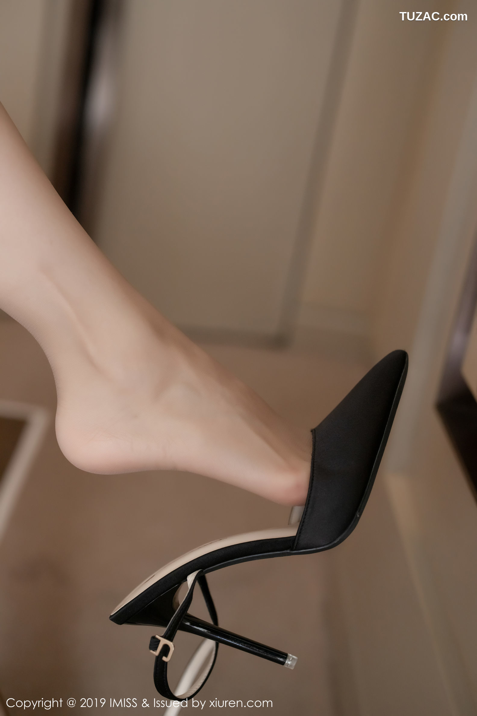 IMiss爱蜜社-410-许诺-床上超薄肉丝美腿玉足