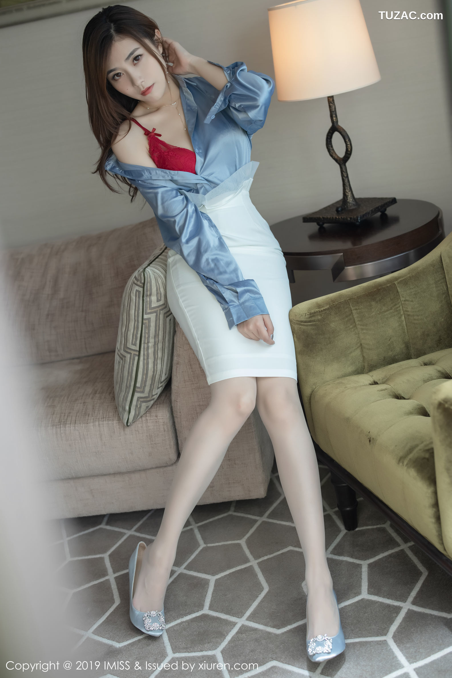 IMiss爱蜜社-424-许诺-性感内衣秀肉丝诱惑