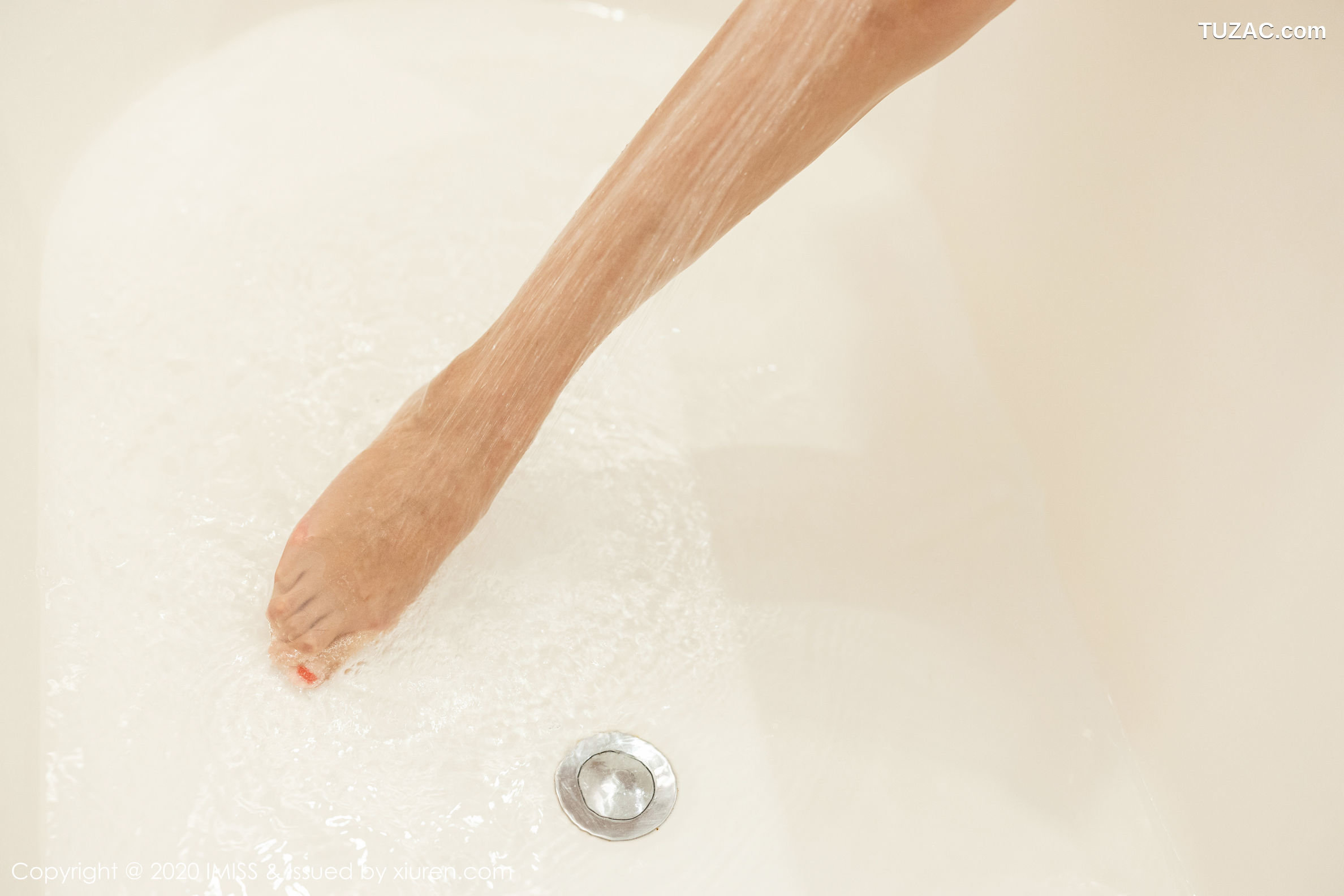 IMiss爱蜜社-432-杨紫嫣-宾馆失恋醉酒主题真空白衬衣