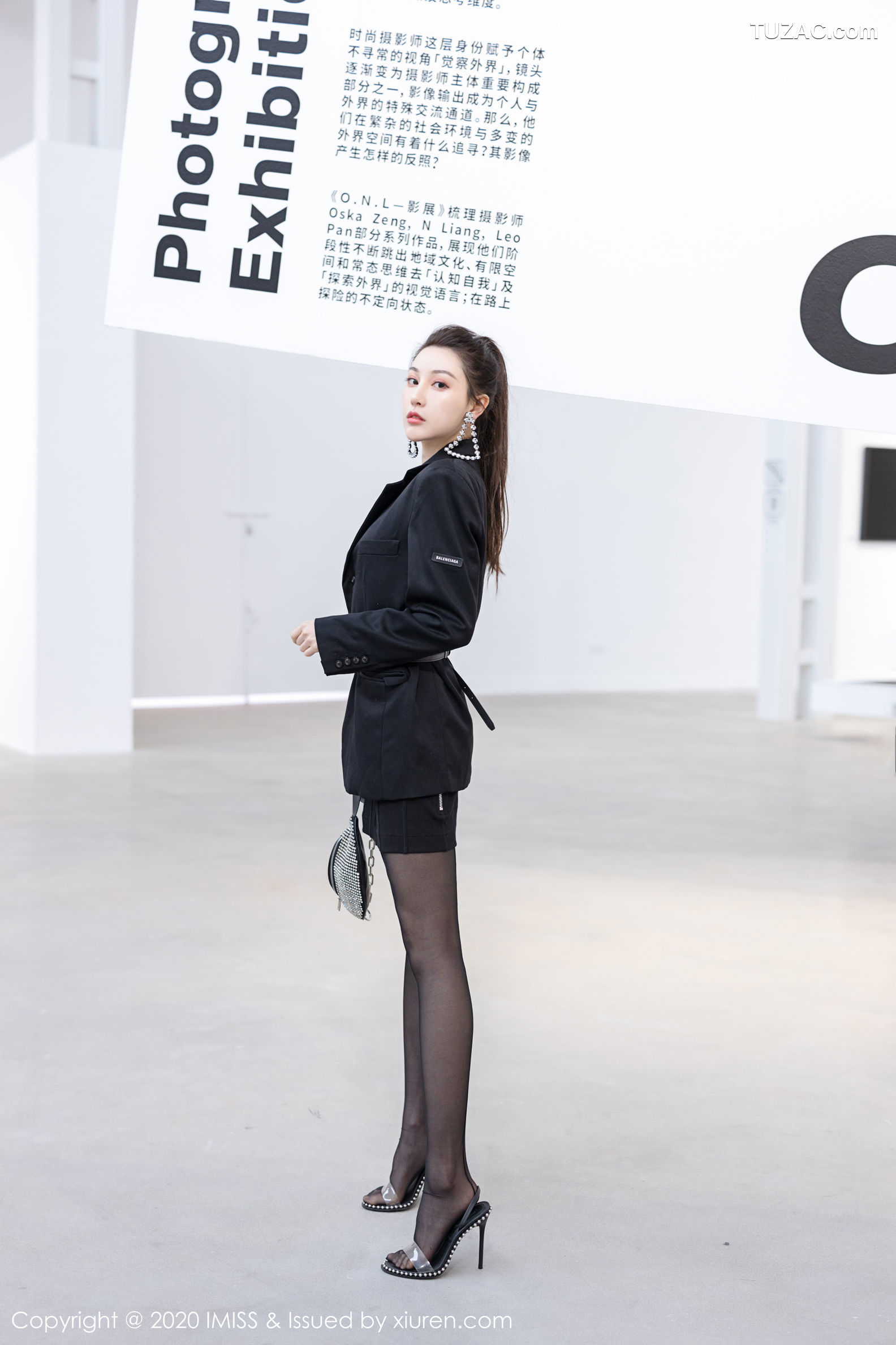 IMiss爱蜜社-443-刘奕宁-明亮空间拍摄主题高挑身材