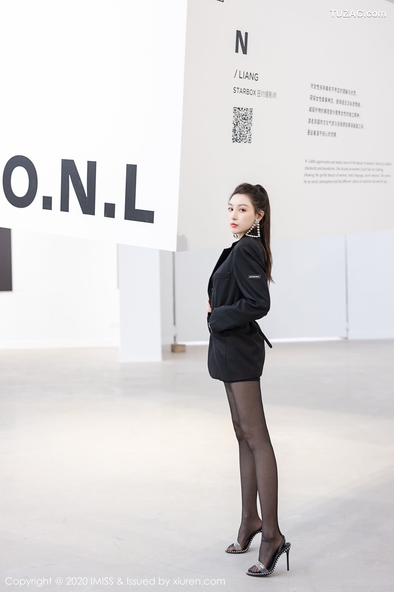 IMiss爱蜜社-443-刘奕宁-明亮空间拍摄主题高挑身材