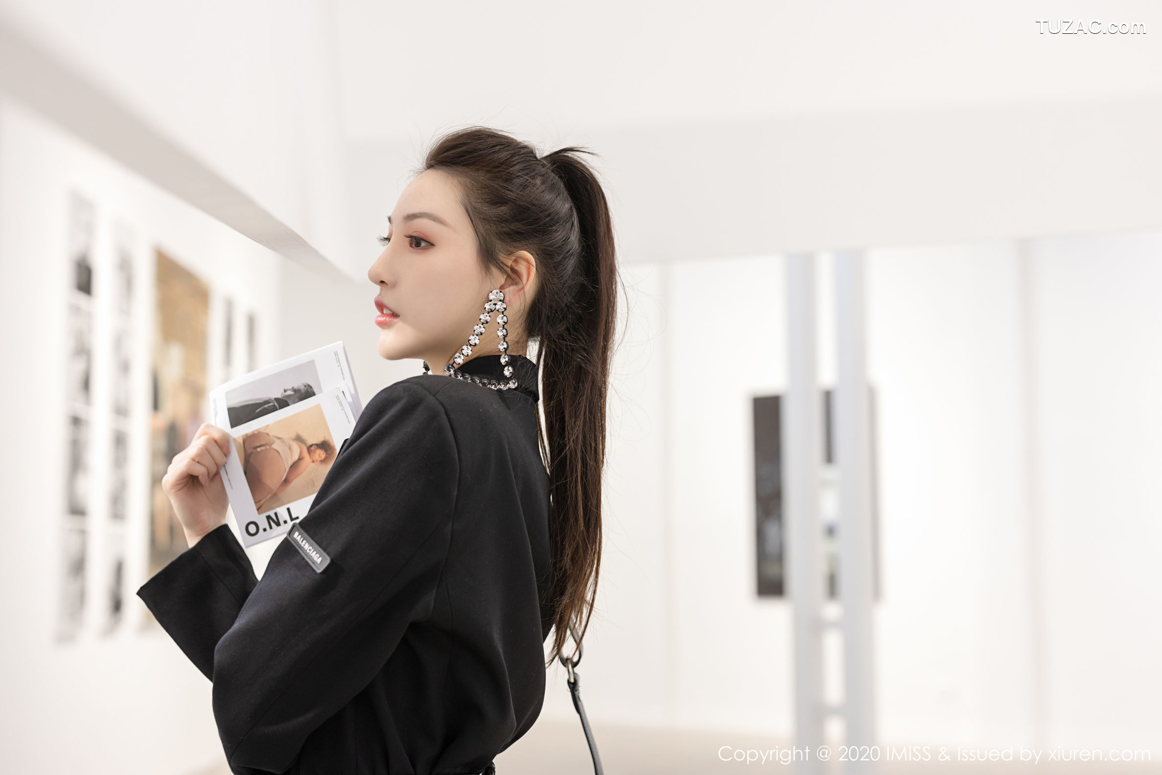 IMiss爱蜜社-443-刘奕宁-明亮空间拍摄主题高挑身材