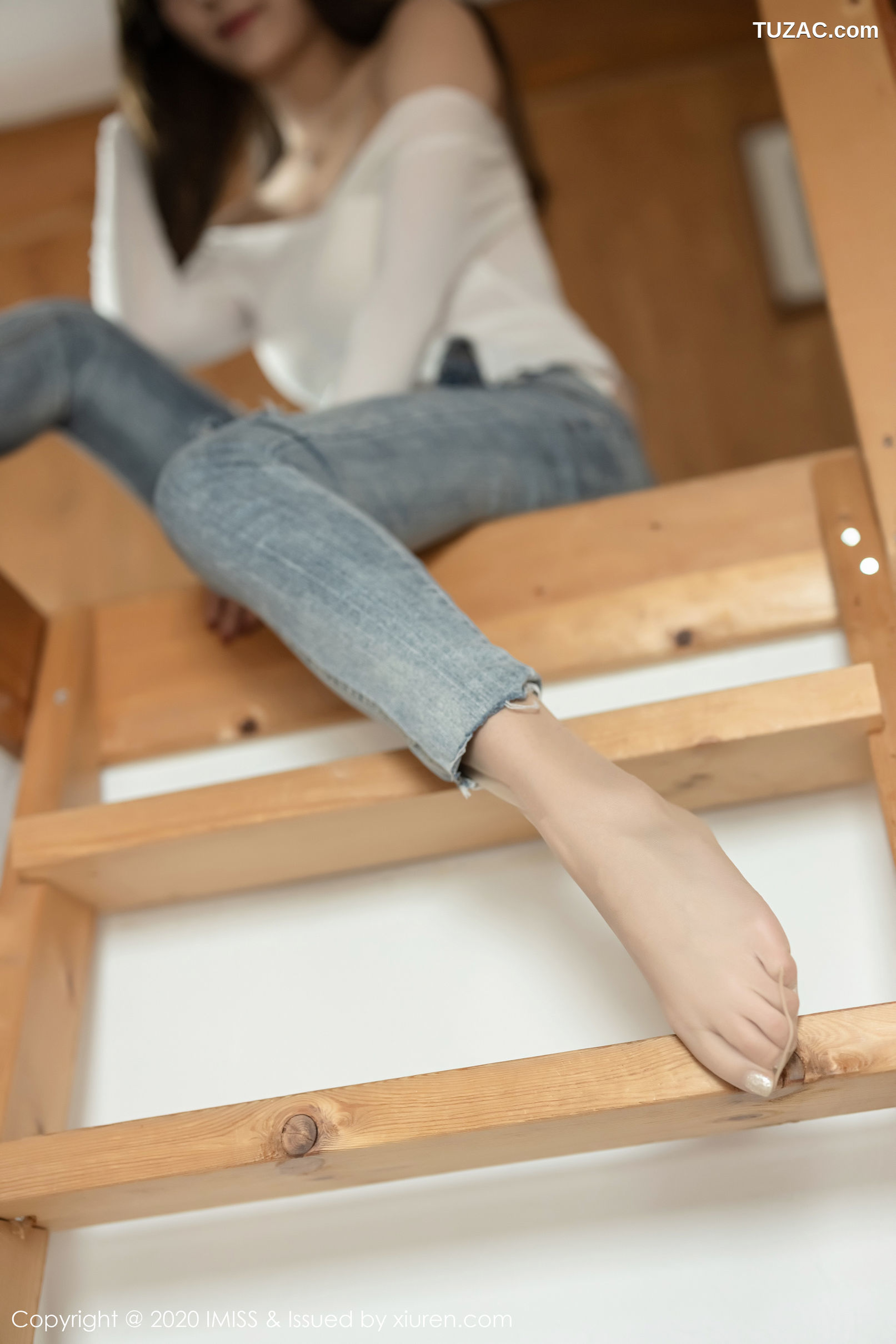 IMiss爱蜜社-452-Lavinia肉肉-北海道旅拍-黑色蕾丝内衣