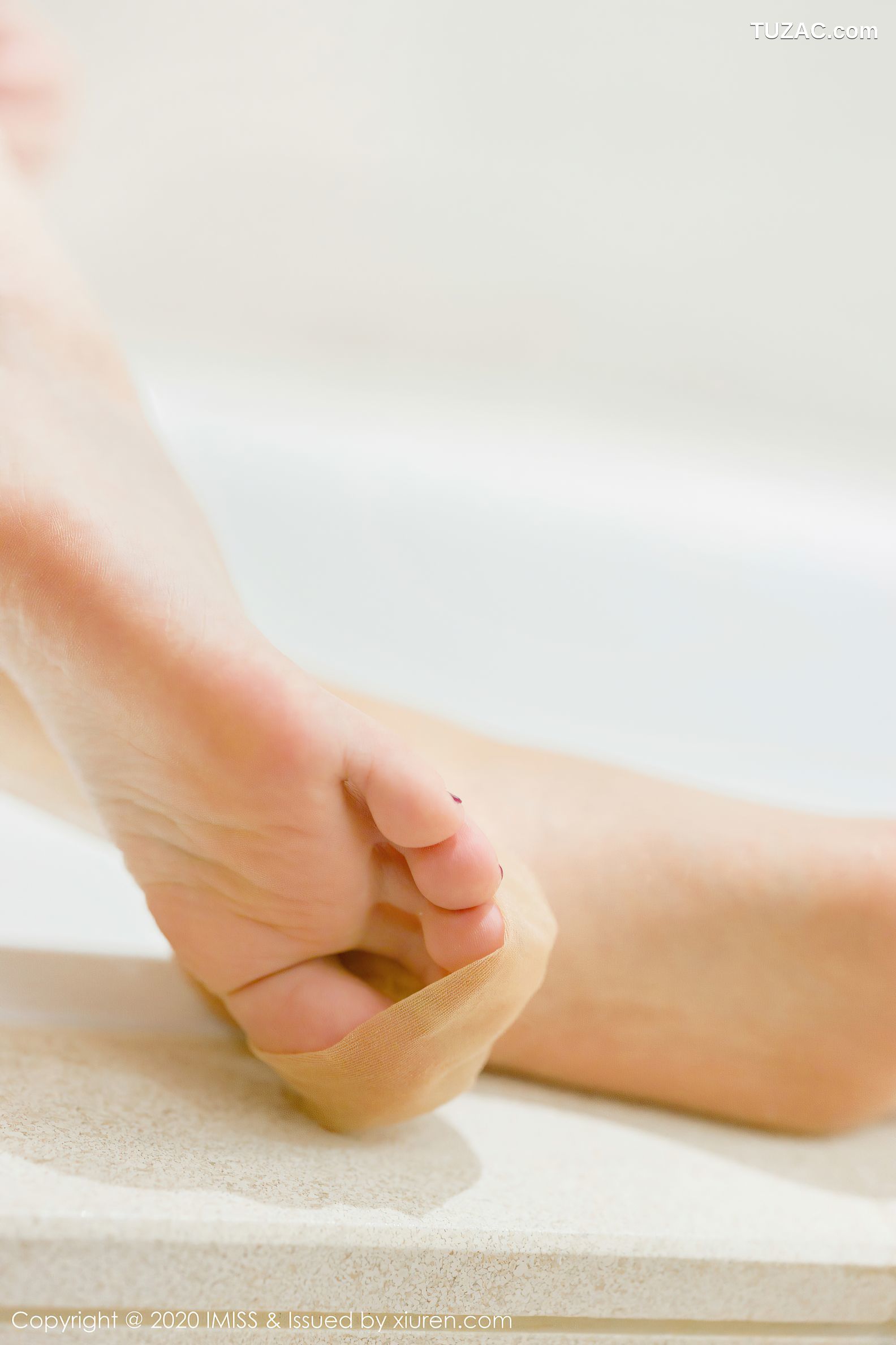 IMiss爱蜜社-477-九月生-浴室性感红色内衣秀