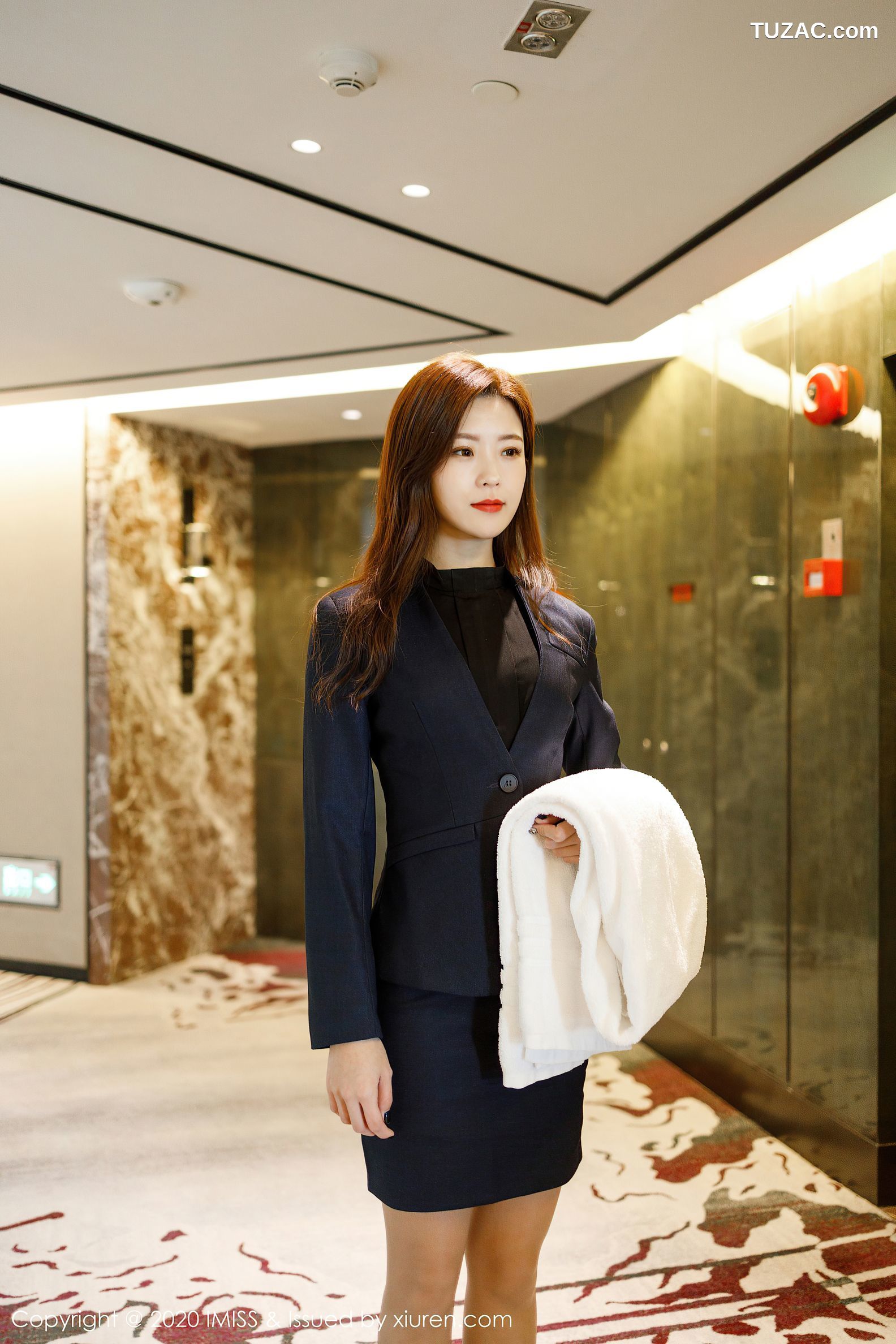 IMiss爱蜜社-491-杨紫嫣-酒店管家主题-肉丝裤袜诱惑