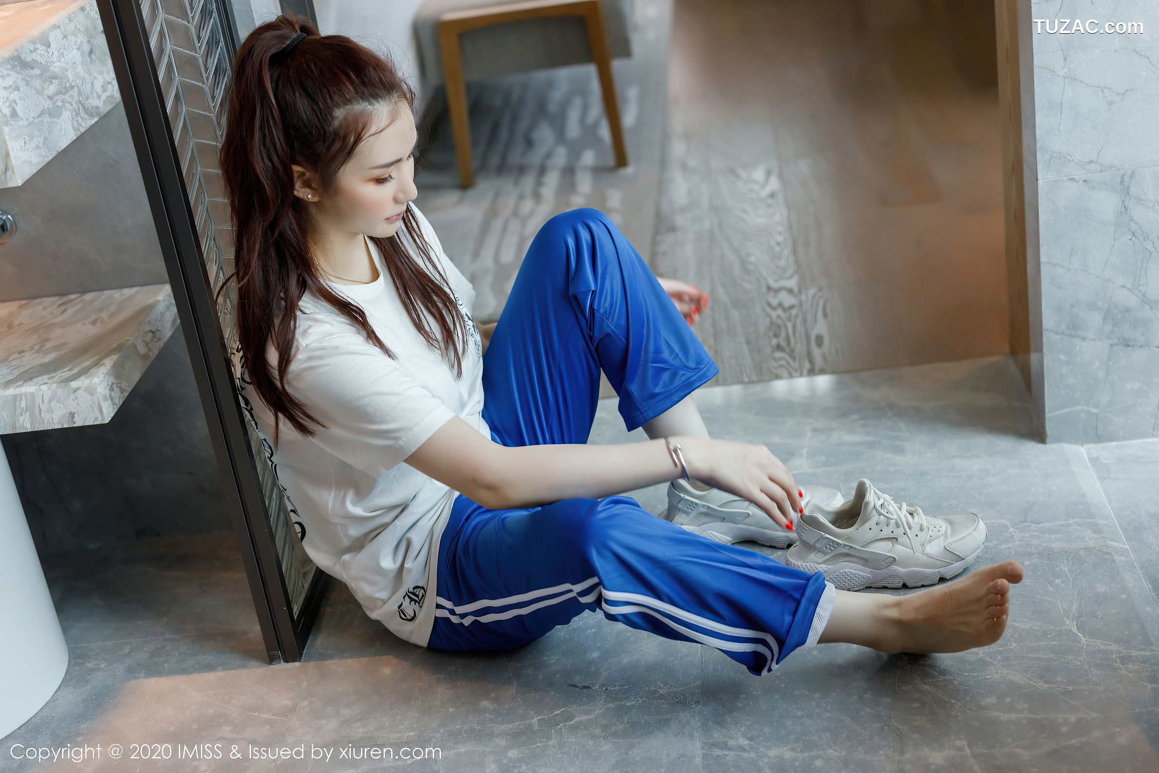 IMiss爱蜜社-496-evon-校服淋雨私房主题系列