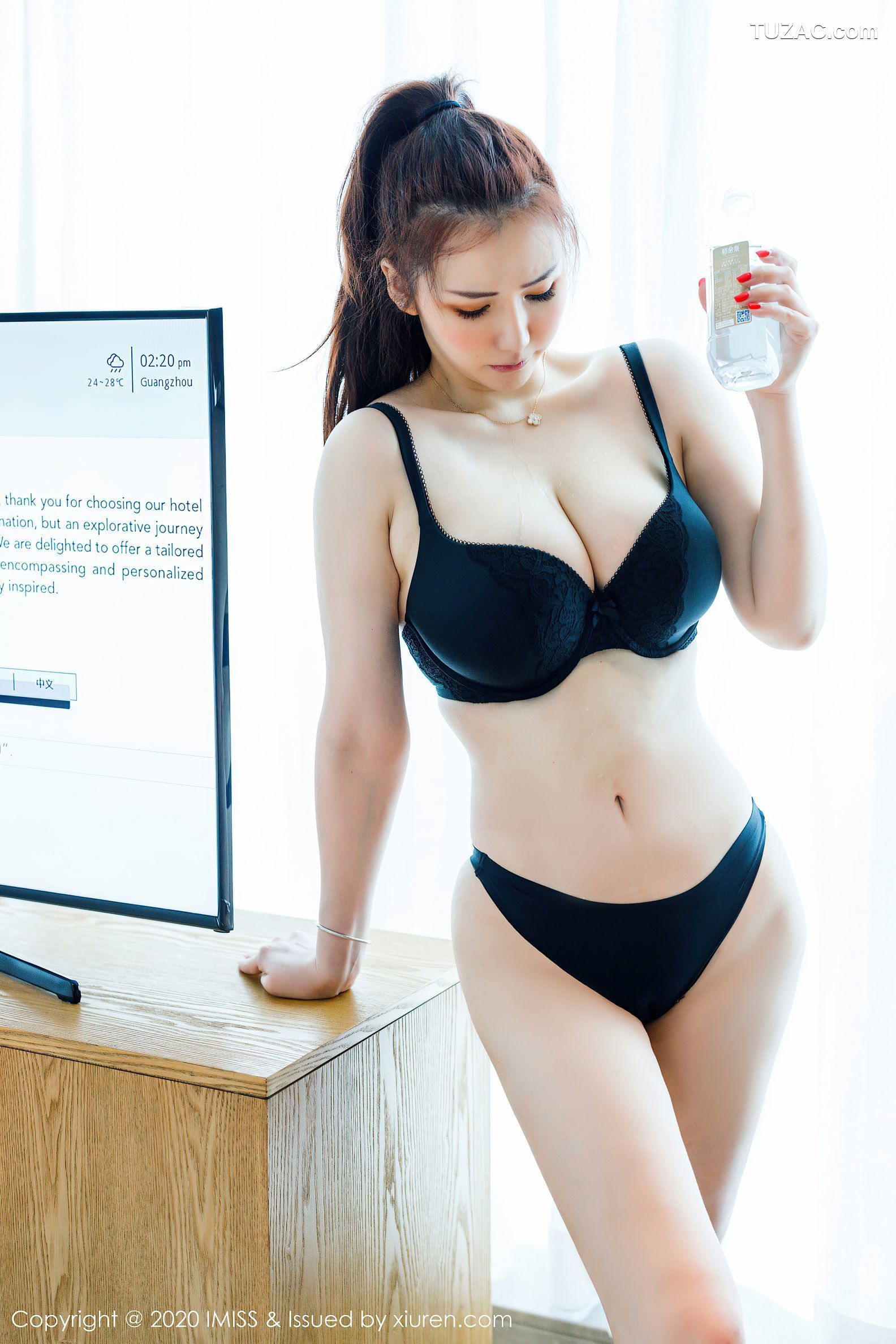 IMiss爱蜜社-496-evon-校服淋雨私房主题系列