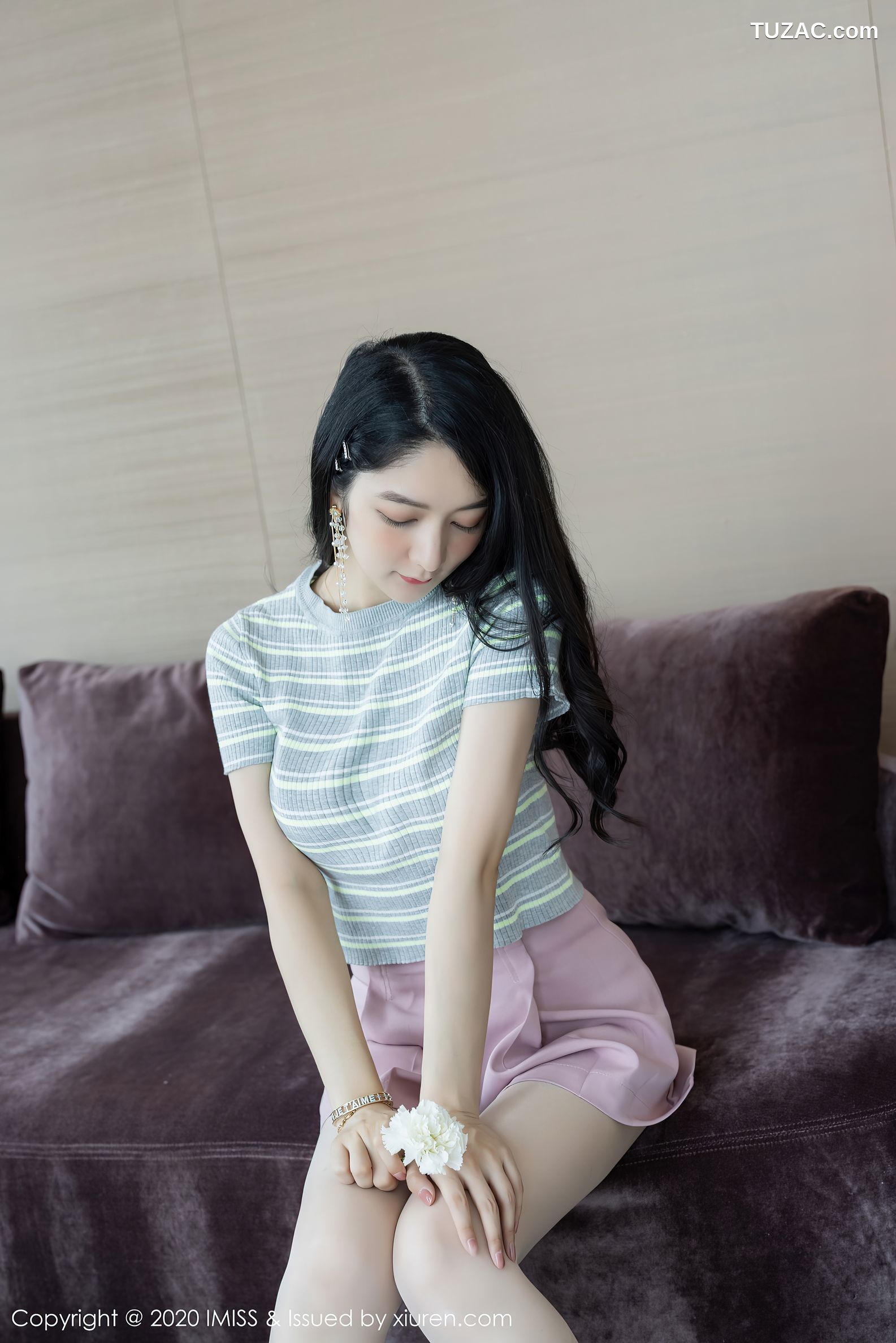 IMiss爱蜜社-526-angela小热巴-靓丽车拍与极致朦胧美腿系列