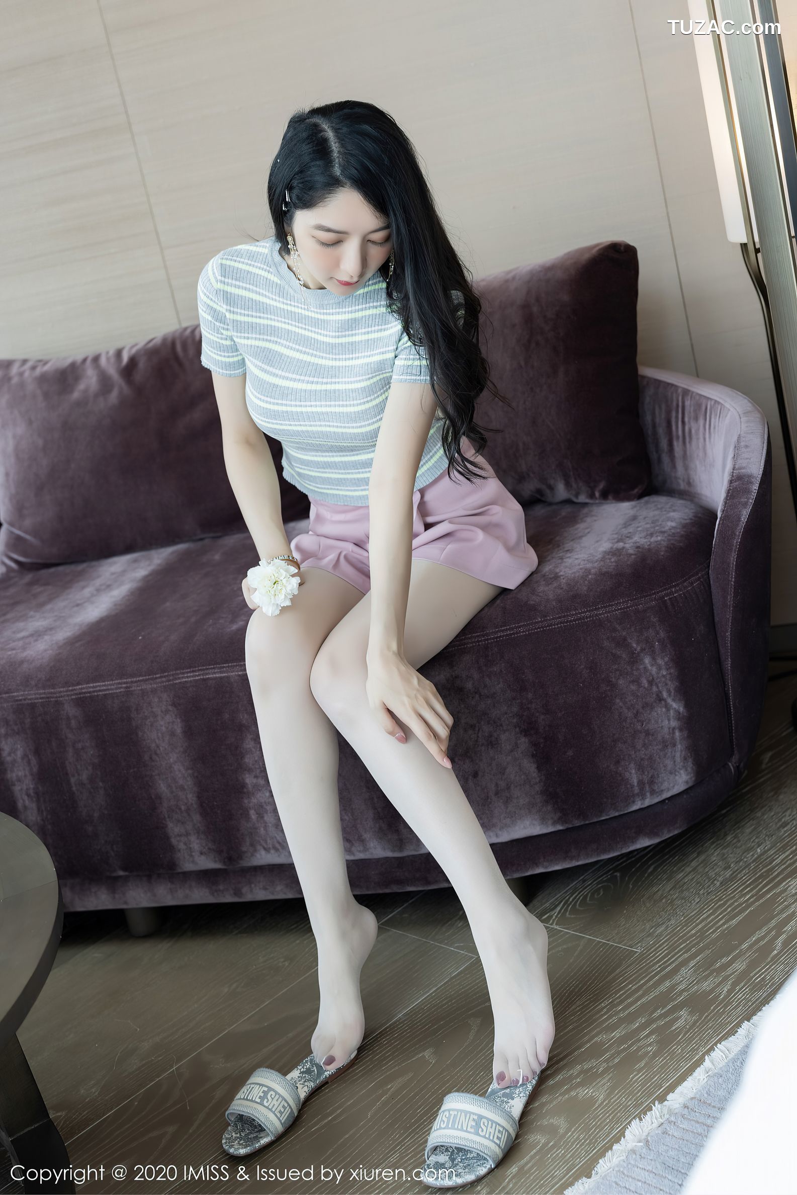 IMiss爱蜜社-526-angela小热巴-靓丽车拍与极致朦胧美腿系列