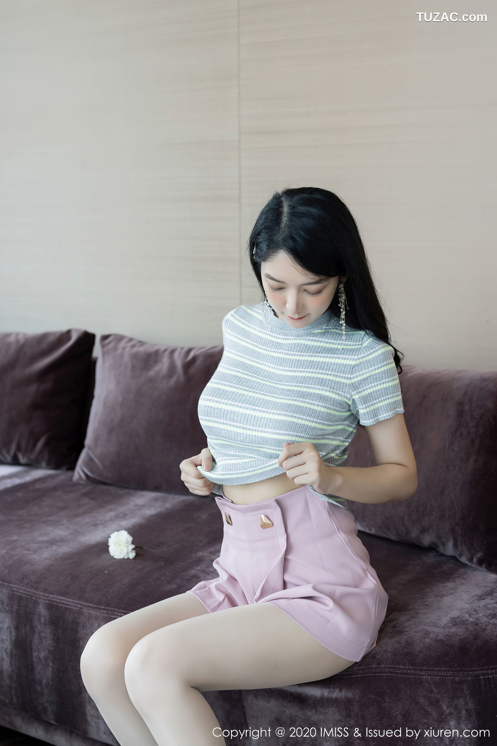 IMiss爱蜜社-526-angela小热巴-靓丽车拍与极致朦胧美腿系列