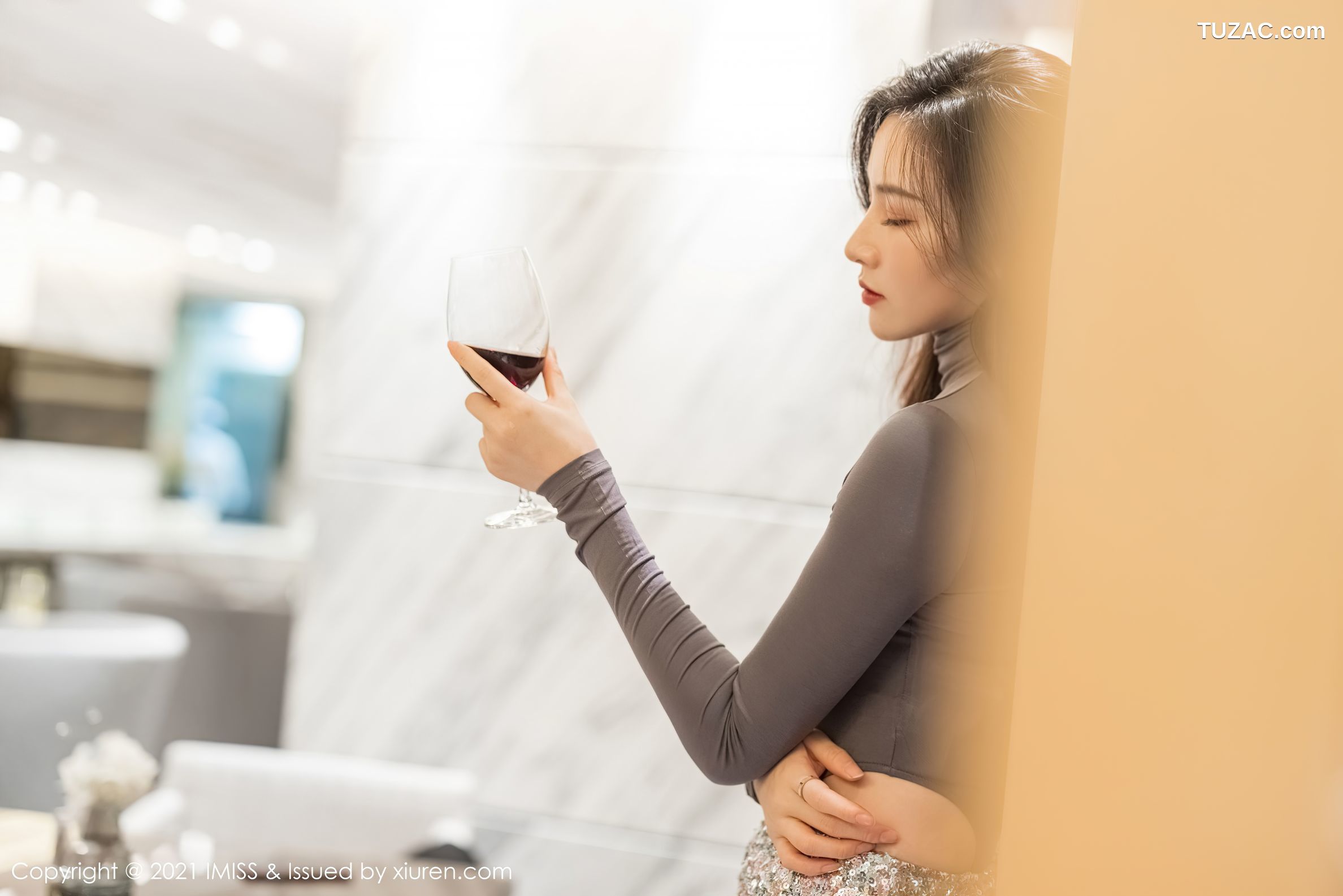 IMiss爱蜜社-540-Vanessa-都市OL典雅服饰肉色蕾丝内衣-2021.01.11