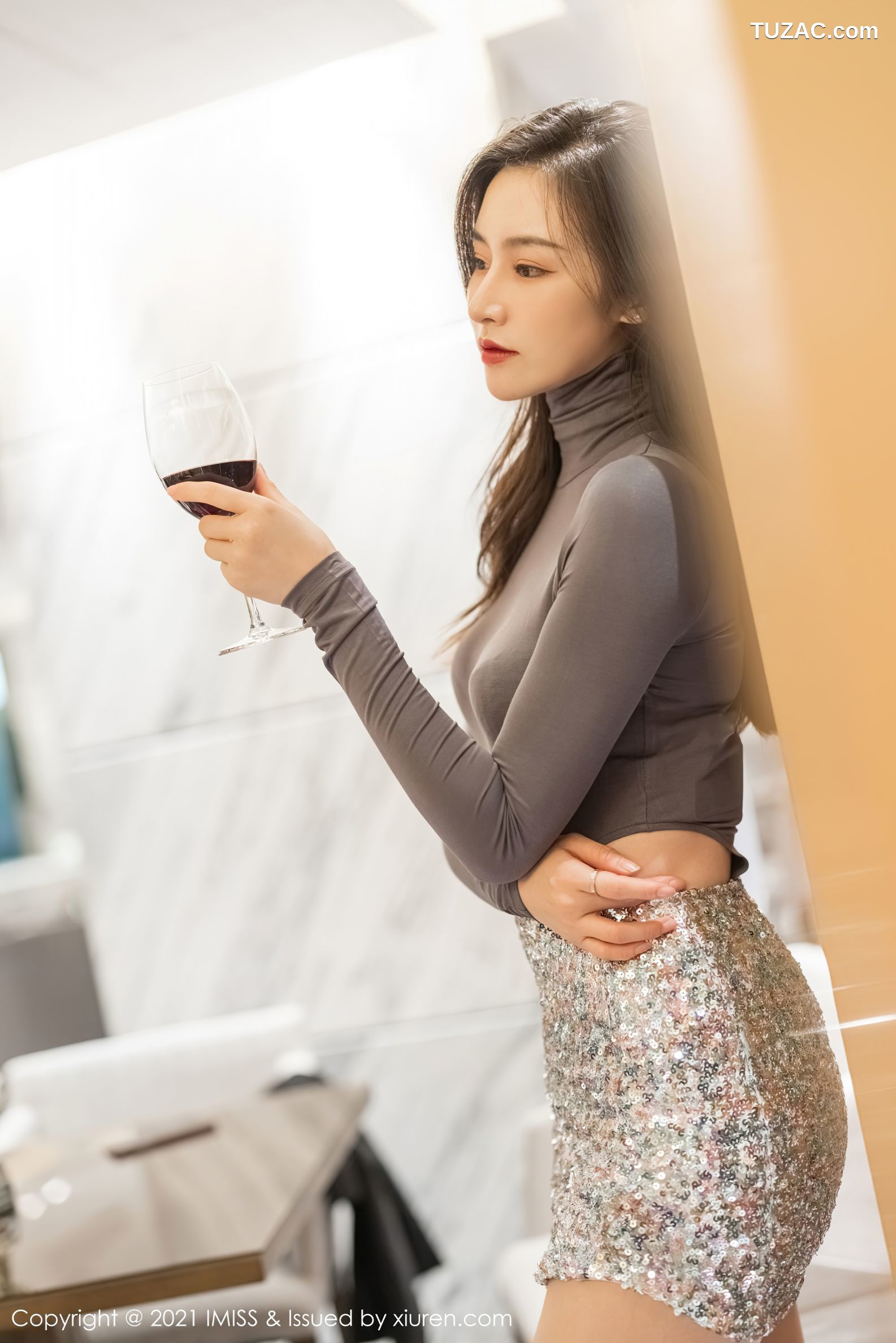 IMiss爱蜜社-540-Vanessa-都市OL典雅服饰肉色蕾丝内衣-2021.01.11