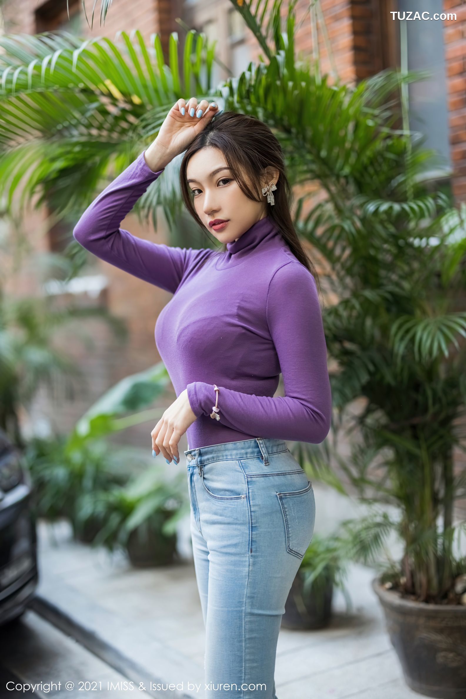 IMiss爱蜜社-541-小狐狸Kathryn-紫色紧身T恤牛仔裤粉色内衣-2021.01.11