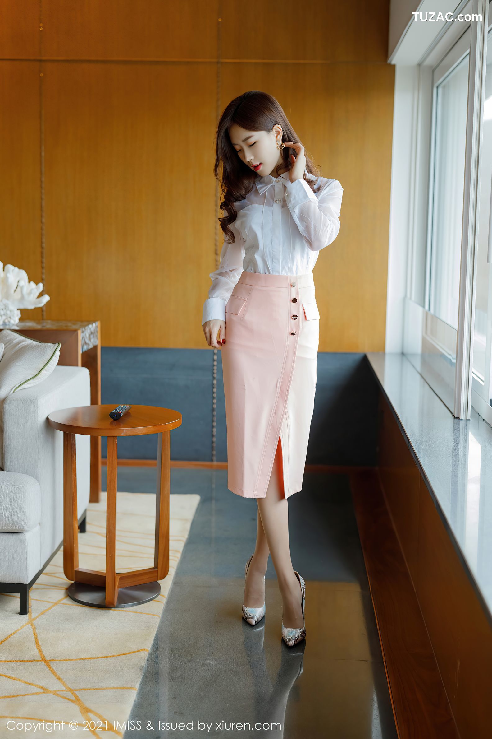 IMiss爱蜜社-544-杨紫嫣Cynthia-白衬衫粉裙灰蓝蕾丝内衣-2021.01.15