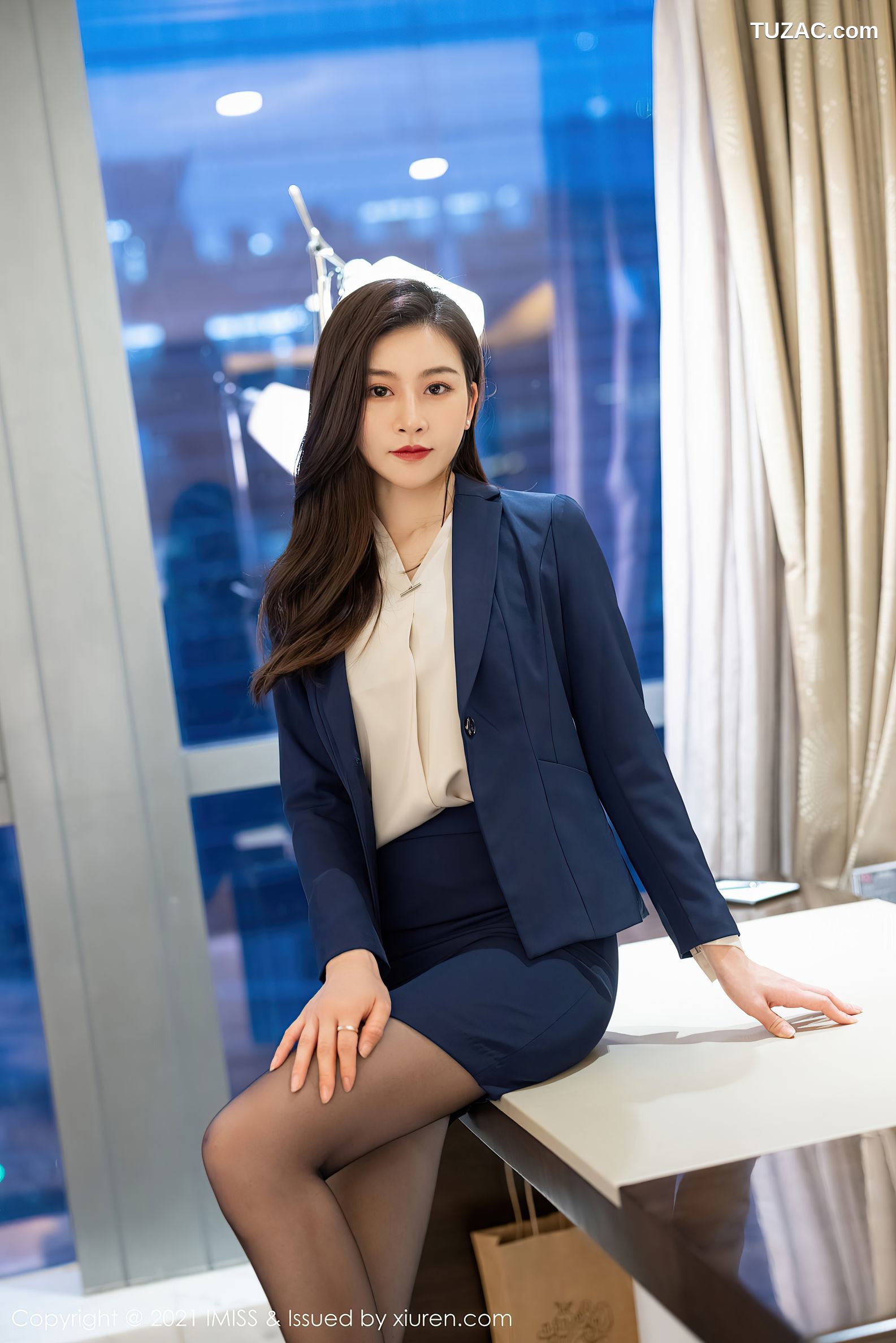 IMiss爱蜜社-549-Vanessa-蓝色职业短裙装黑丝-2021.02.04