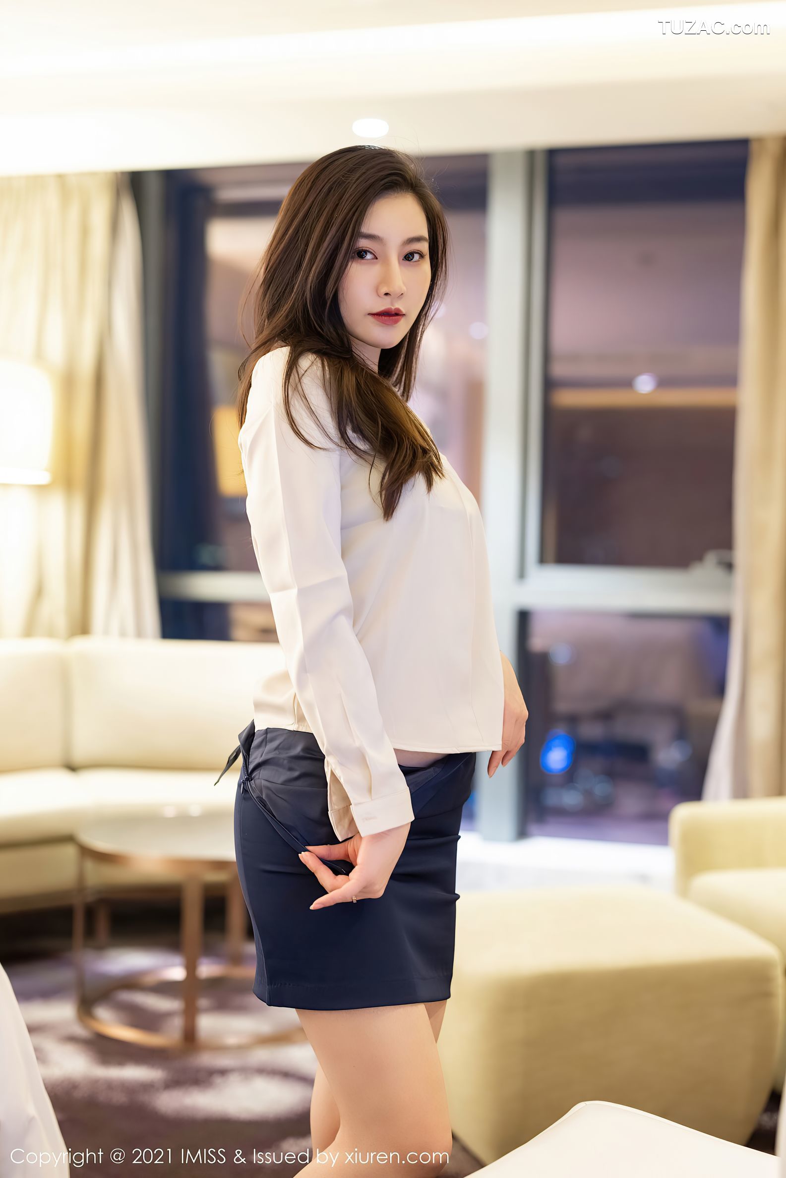 IMiss爱蜜社-549-Vanessa-蓝色职业短裙装黑丝-2021.02.04