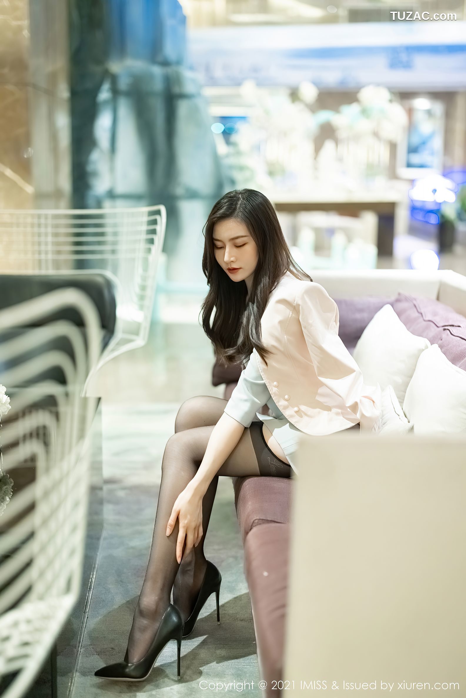 IMiss爱蜜社-552-Vanessa-职场OL主题黑蕾丝情趣内衣黑丝-2021.02.19