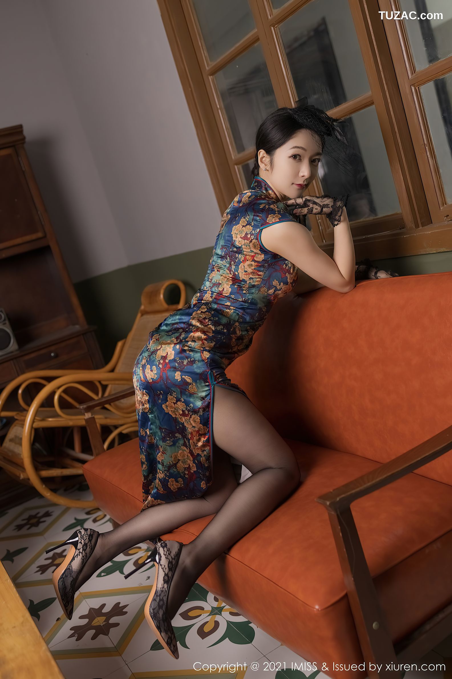 IMiss爱蜜社-591-小热巴-民国风旗袍蕾丝内衣黑丝-2021.05.12