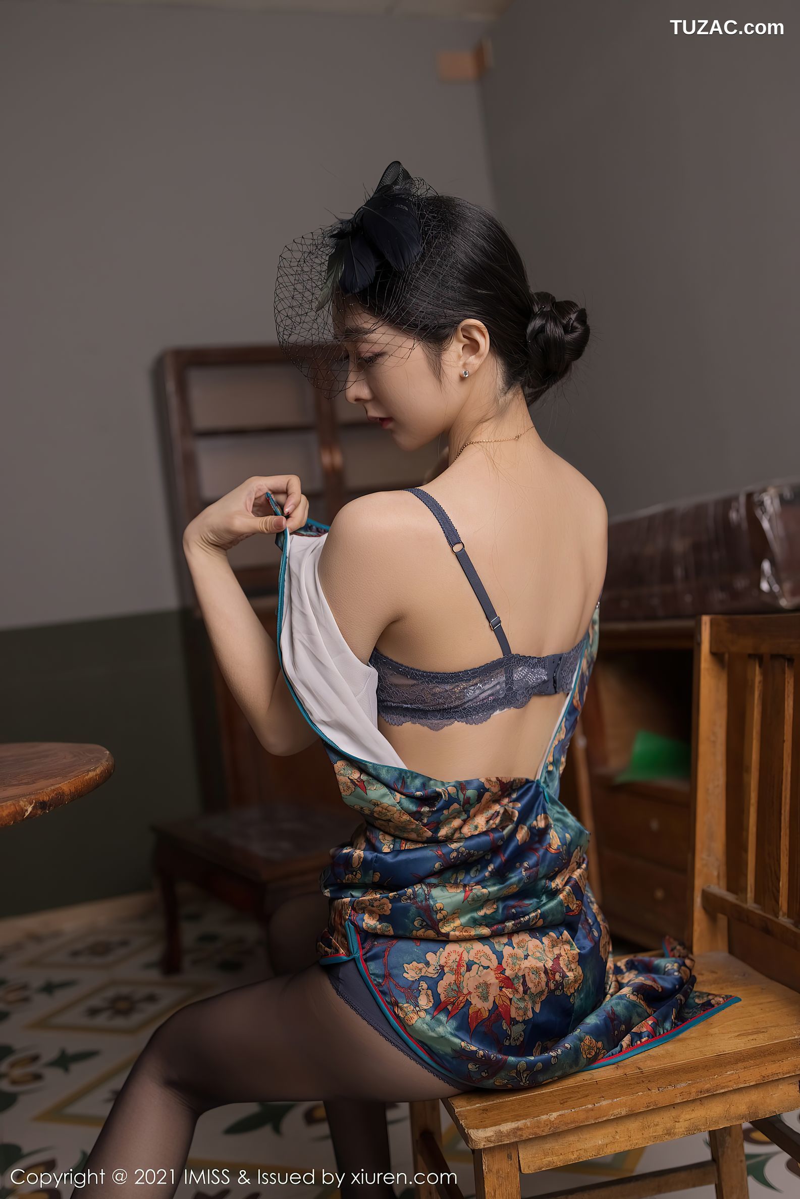 IMiss爱蜜社-591-小热巴-民国风旗袍蕾丝内衣黑丝-2021.05.12