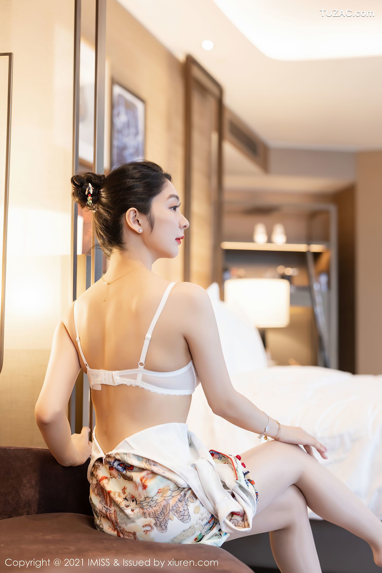 IMiss爱蜜社-593-小热巴-白色印花短旗袍白色内衣-2021.05.18