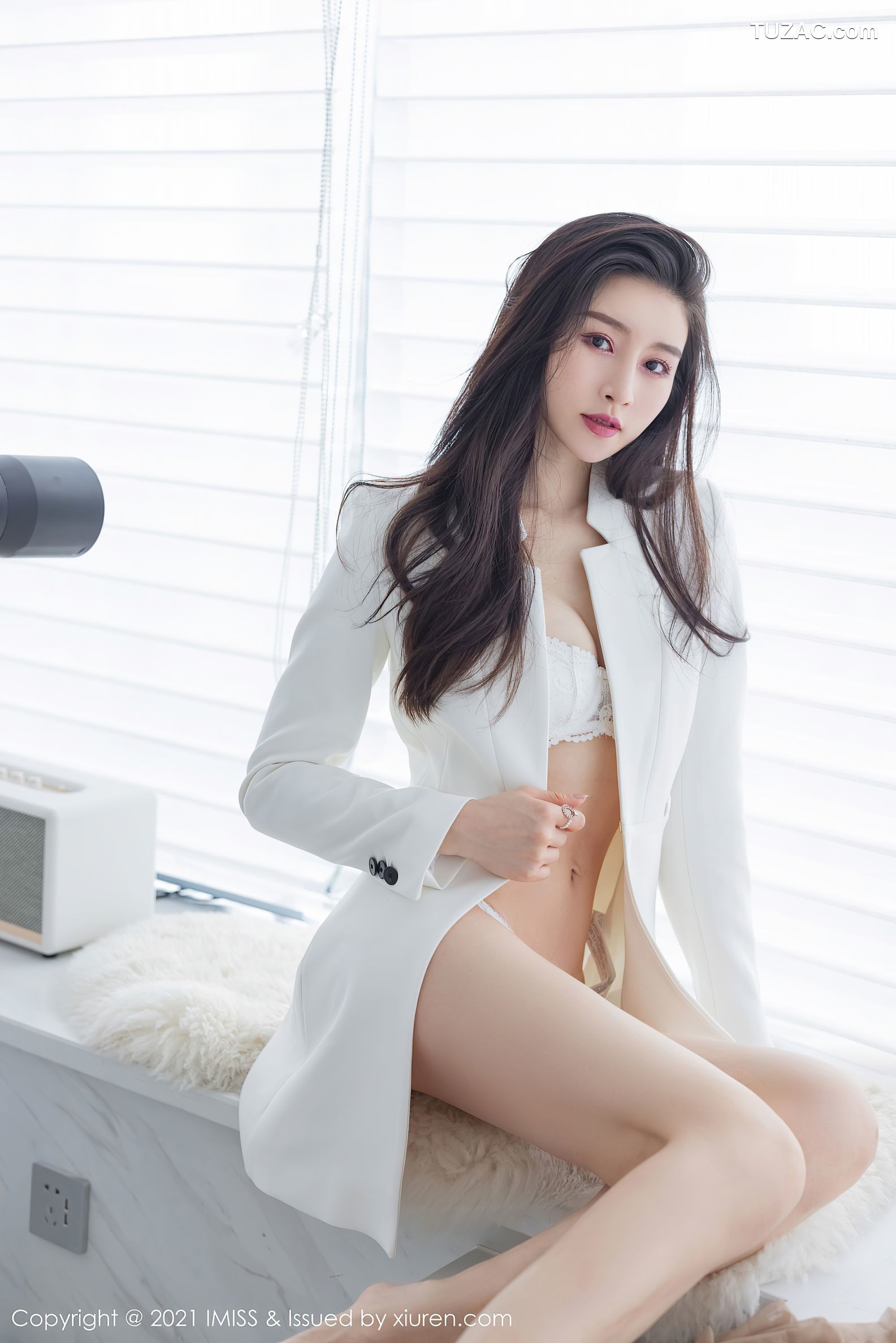 IMiss爱蜜社-594-Vanessa-白色外套白色内衣肉丝-2021.05.19