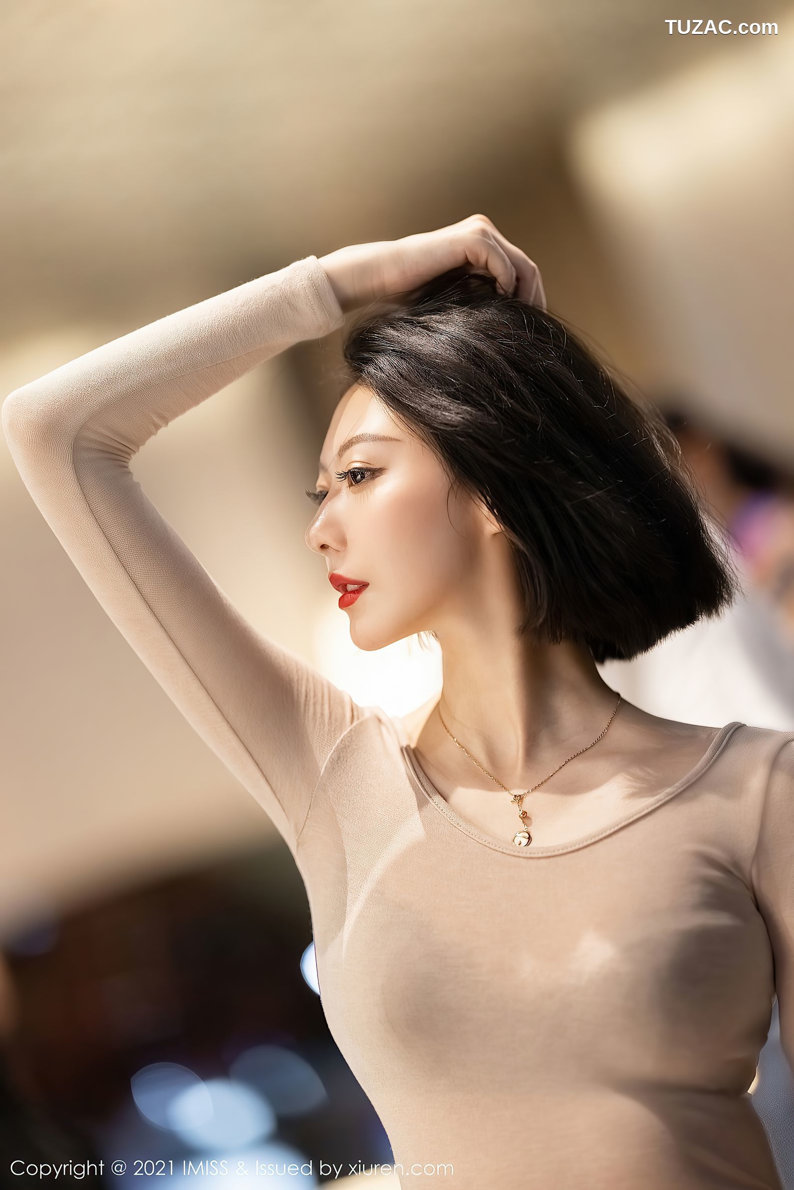 IMiss爱蜜社-600-艺轩-肉色紧身T恤牛仔裤黑色蕾丝内衣-2021.06.04