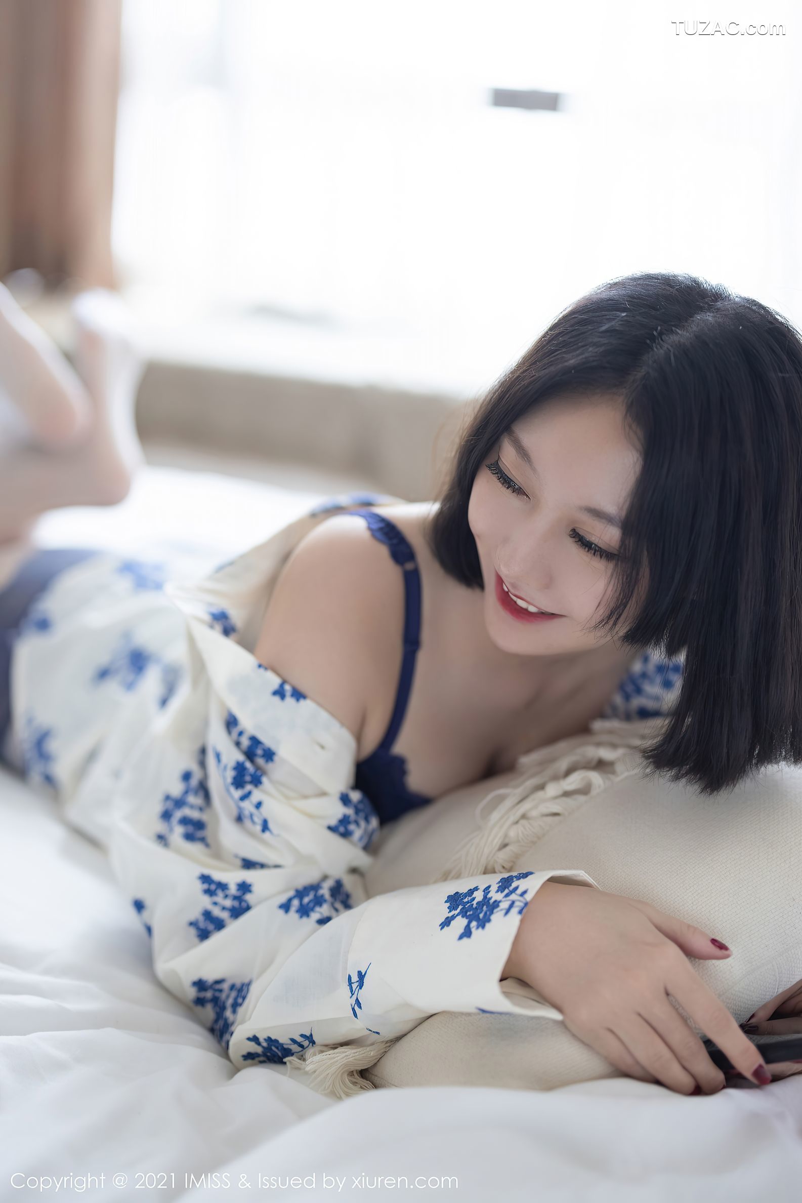 IMiss爱蜜社-602-艺轩-蓝印花白衬衫蓝紫色蕾丝内衣-2021.06.09