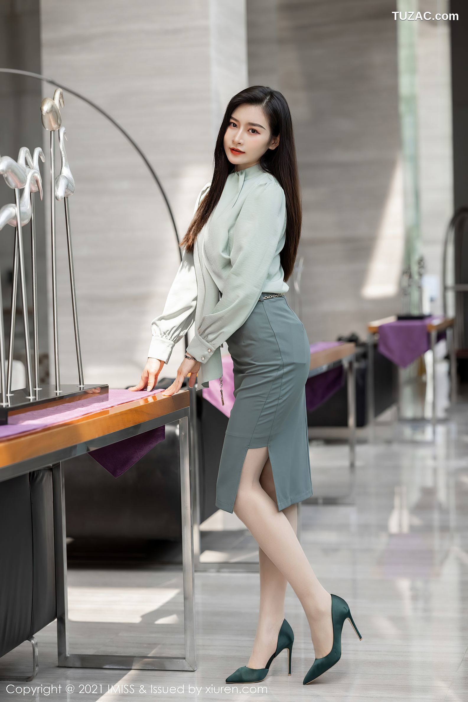 IMiss爱蜜社-617-Vanessa-灰裙职业装白色内衣-2021.07.26