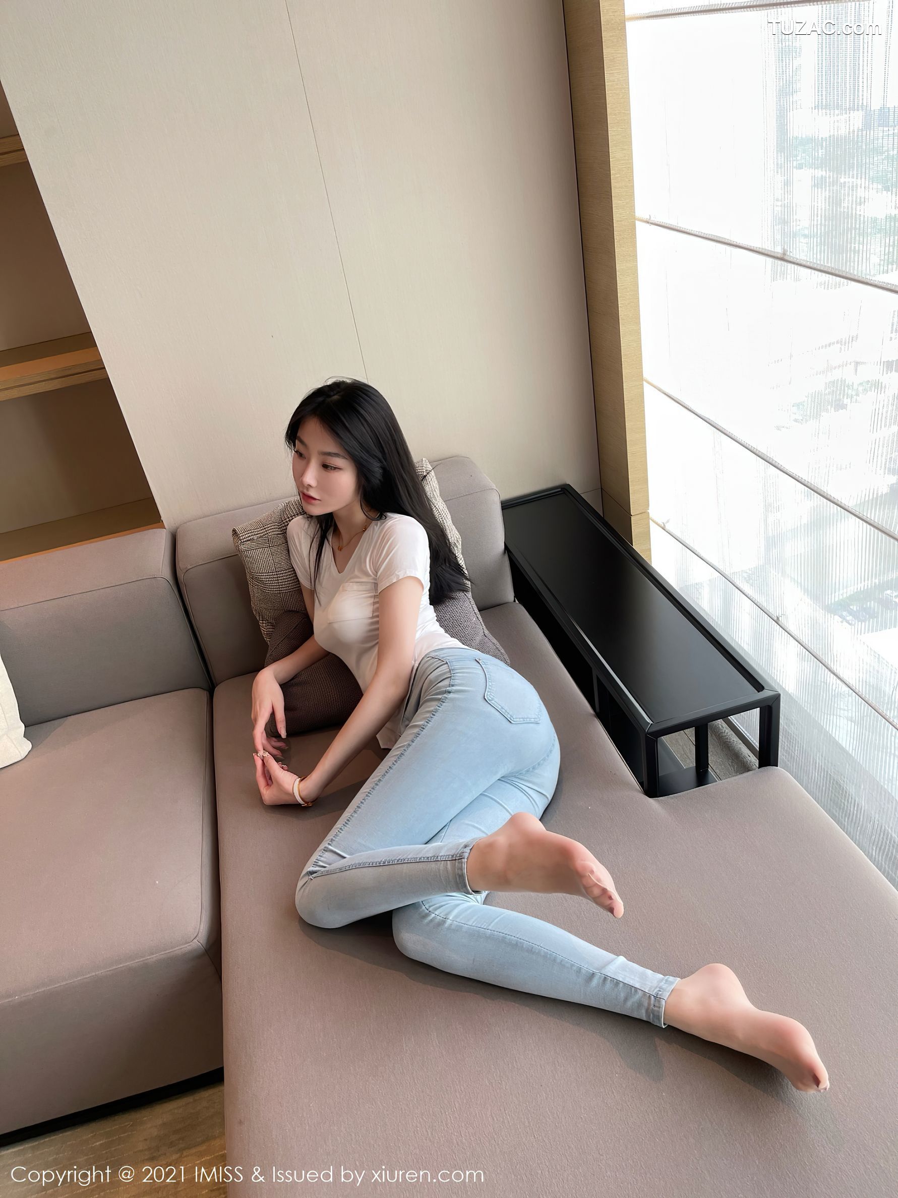 IMiss爱蜜社-624-逗逗Doudou-户外性感牛仔裤淡蓝内衣-2021.08.17