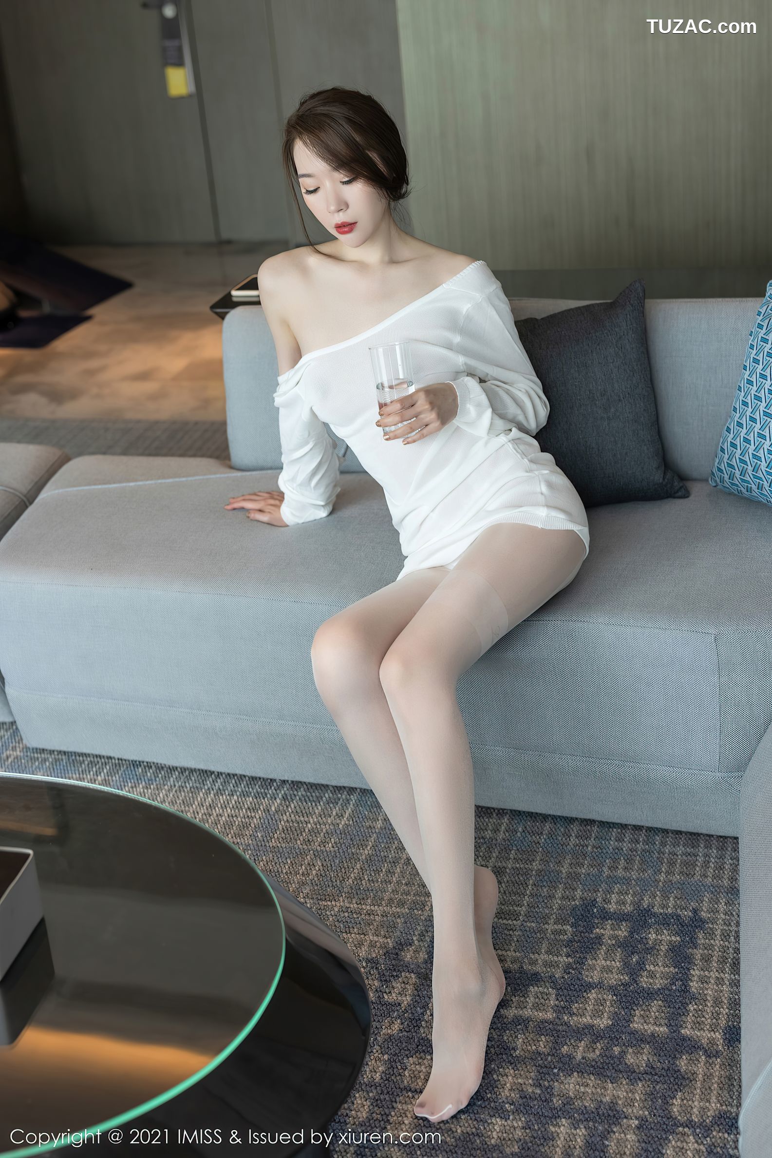 IMiss爱蜜社-628-梦心月-心愿旅拍轻透白色连衣短裙肉丝-2021.09.08