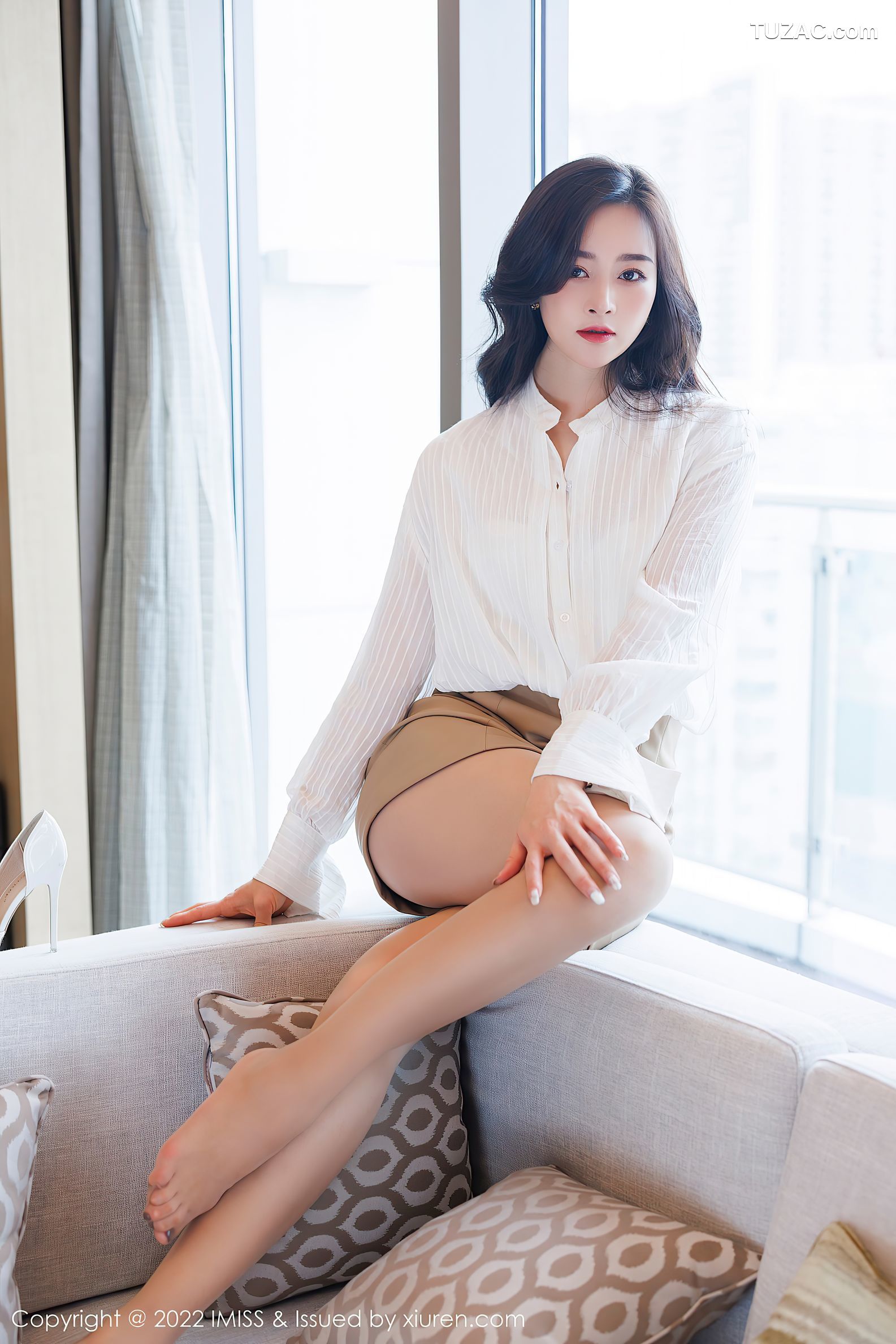 IMiss爱蜜社-656-Vanessa-白色上衣棕色短裙白色内衣-2022.01.25