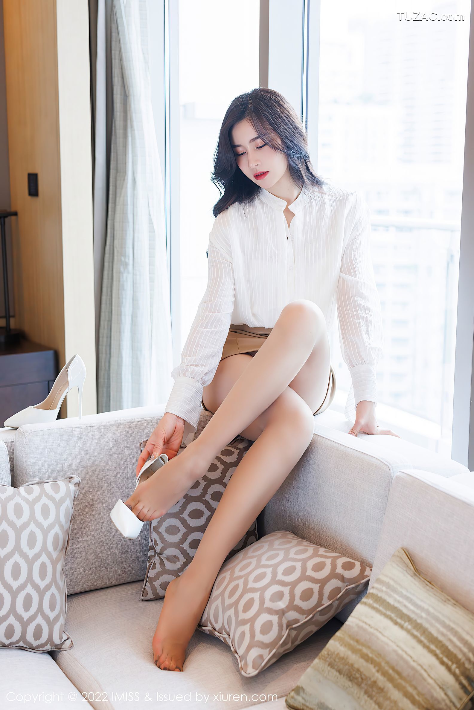 IMiss爱蜜社-656-Vanessa-白色上衣棕色短裙白色内衣-2022.01.25