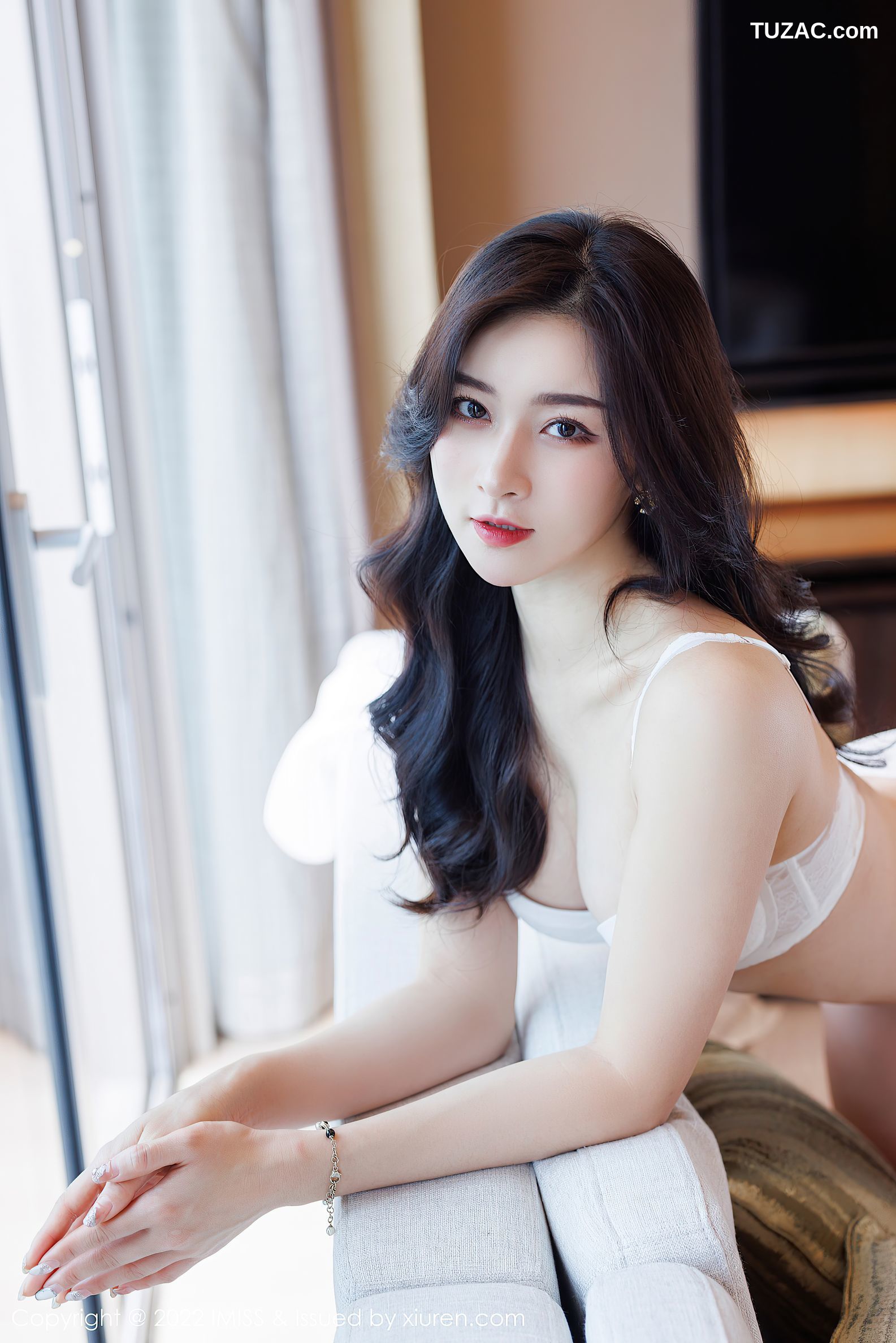 IMiss爱蜜社-656-Vanessa-白色上衣棕色短裙白色内衣-2022.01.25
