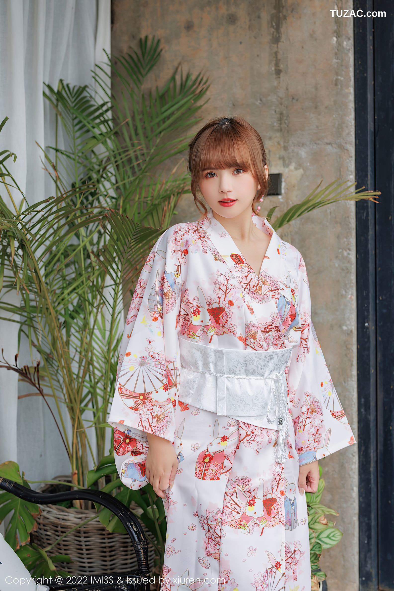 IMiss爱蜜社-676-张思允Nice-云南心愿旅拍白色红碎花和服蕾丝内衣-2022.04.07