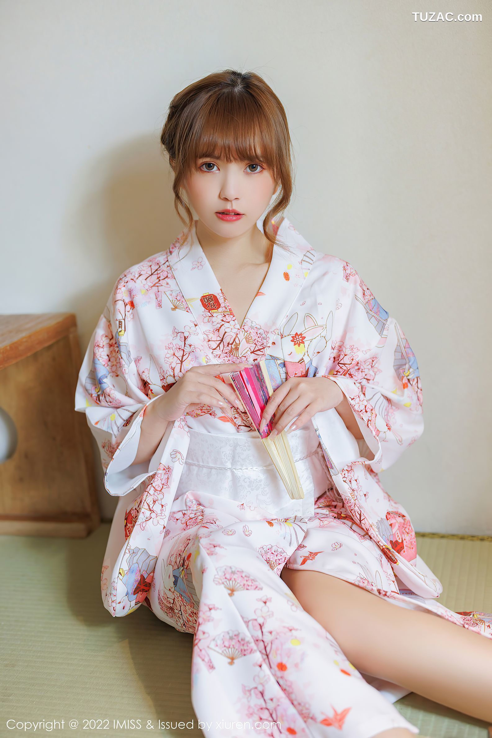 IMiss爱蜜社-676-张思允Nice-云南心愿旅拍白色红碎花和服蕾丝内衣-2022.04.07