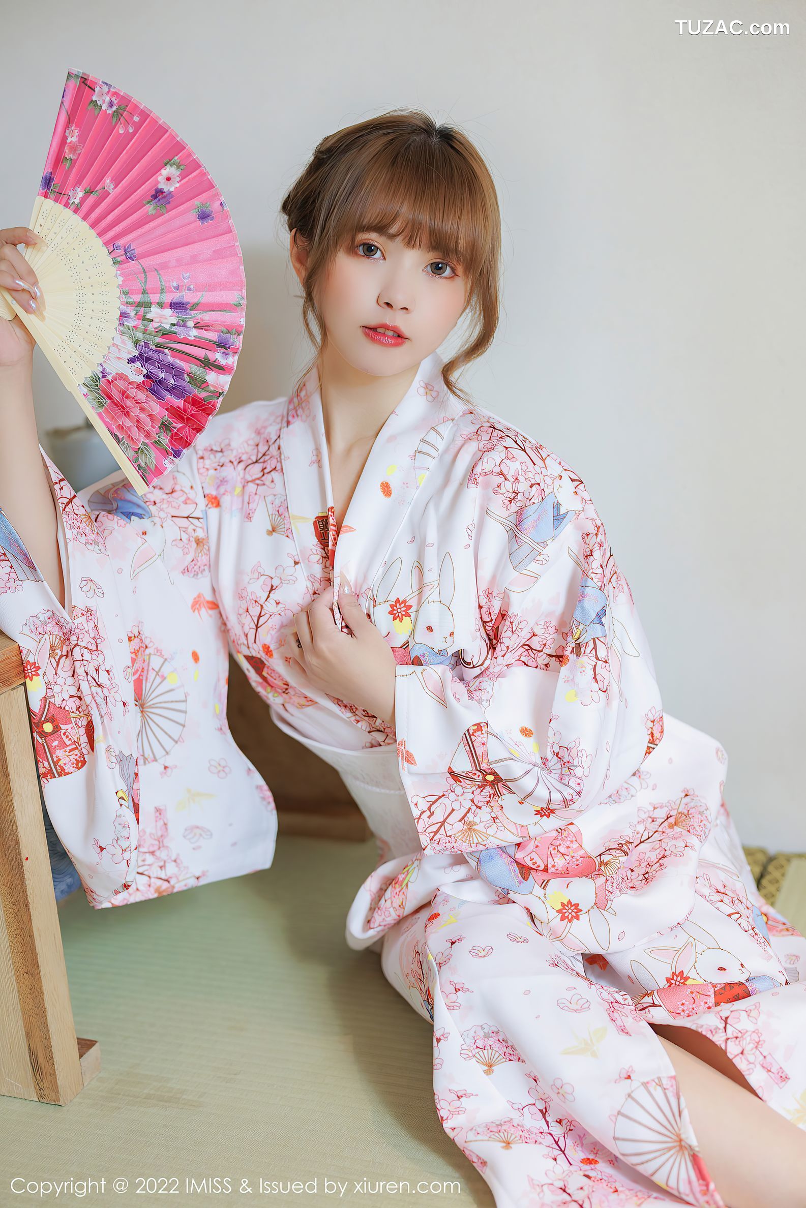 IMiss爱蜜社-676-张思允Nice-云南心愿旅拍白色红碎花和服蕾丝内衣-2022.04.07
