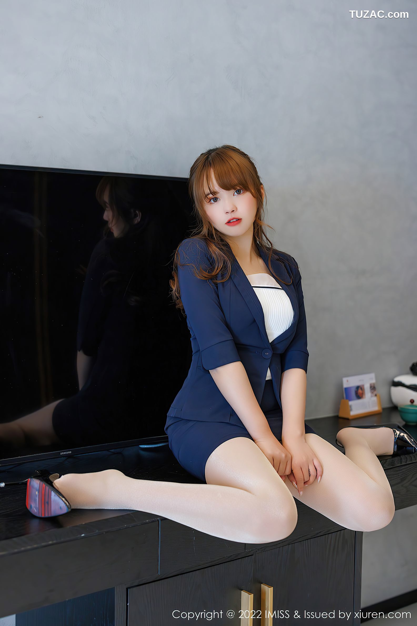 IMiss爱蜜社-678-张思允Nice-云南心愿蓝色OL制服紫色内衣-2022.04.19