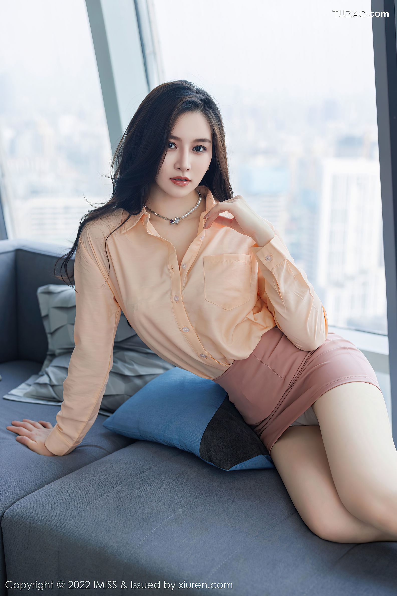 IMiss爱蜜社-694-Vanessa-淡橙上衣浅粉短裙蕾丝内衣-2022.08.23