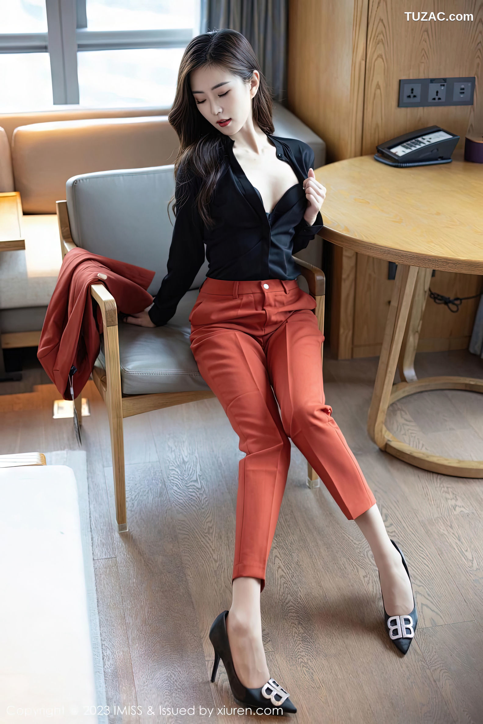 IMiss爱蜜社-717-杨紫嫣Candy-职场OL红色套装黑色内衣肉丝-2023.02.15