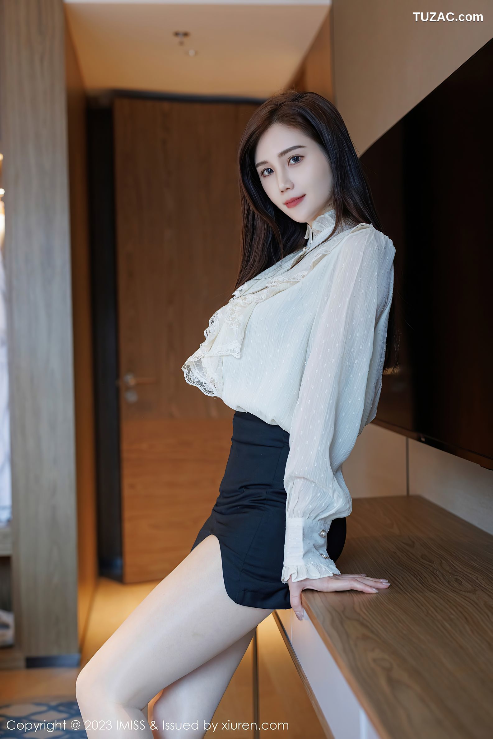 IMiss爱蜜社-722-Sisy思-白衬衫黑短裙红色内衣肉丝-2023.03.13