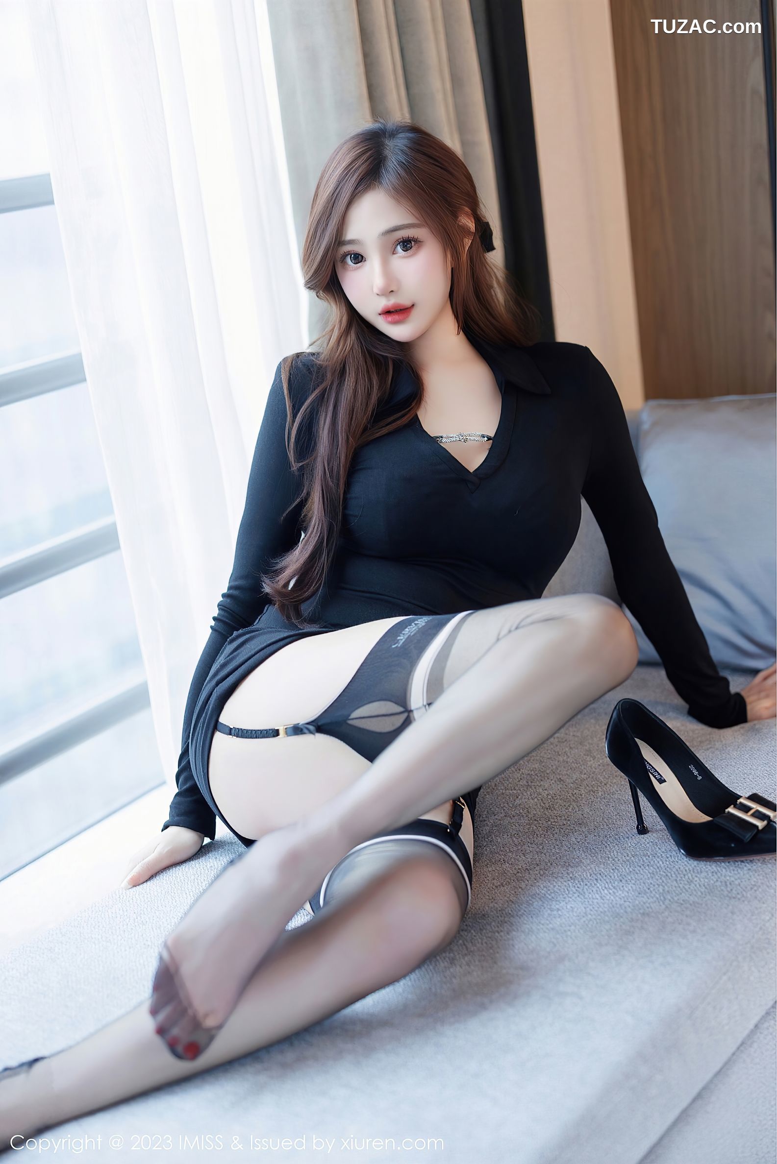 IMiss爱蜜社-724-Lavinia肉肉-黑色连衣短裙黑色轻透内衣黑丝-2023.03.15