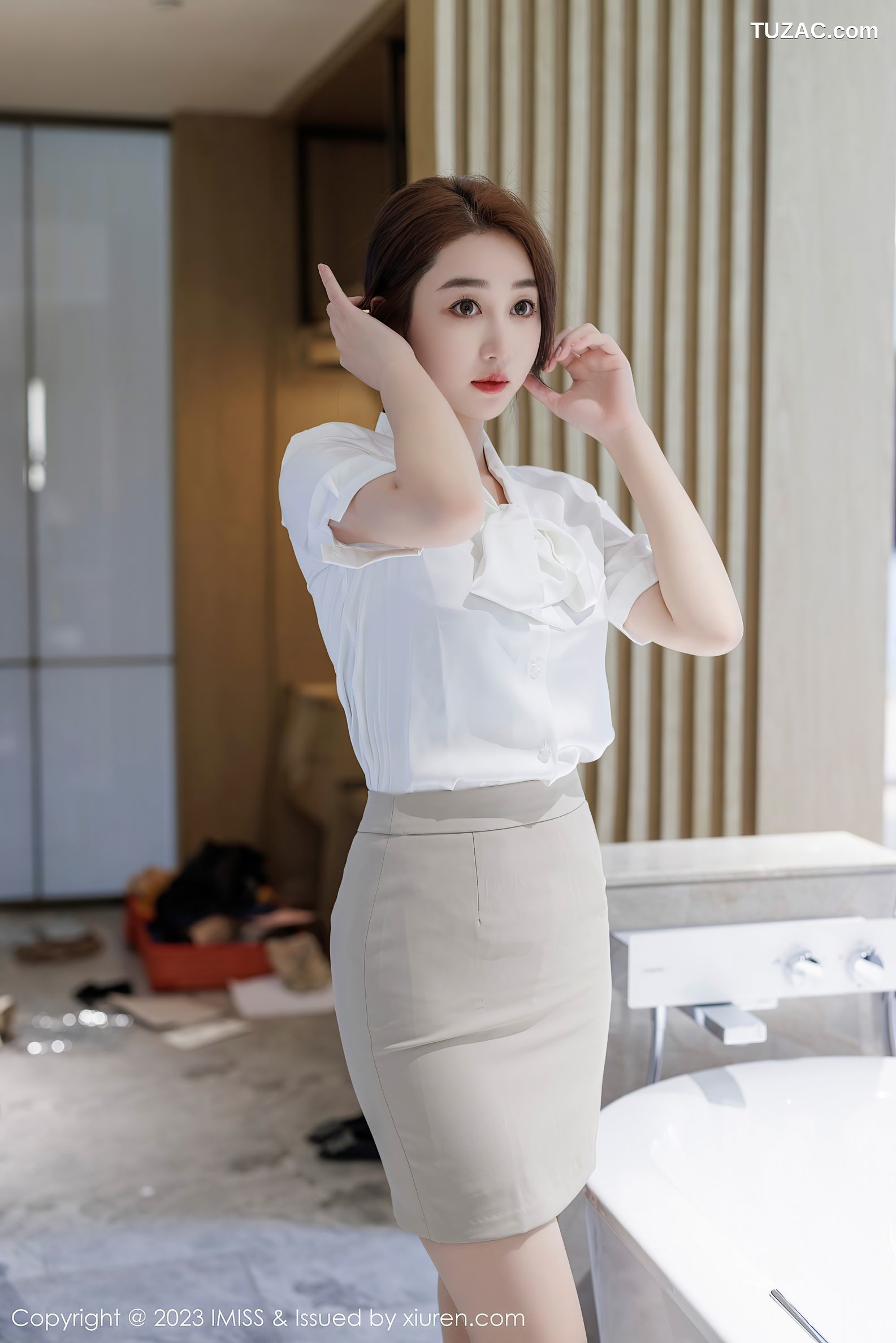 IMiss爱蜜社-735-九月生-灰色职业装红色蕾丝内衣-2023.07.03