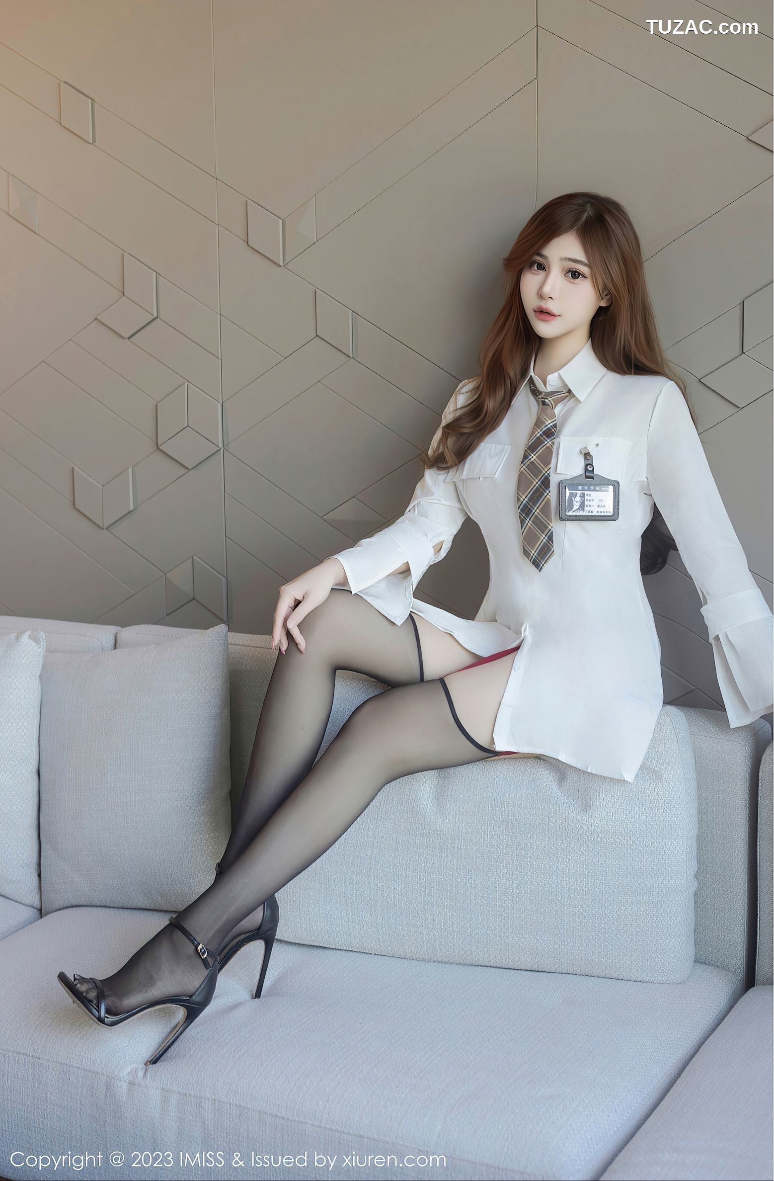 IMiss爱蜜社-741-Lavinia肉肉-白衬衫黑丝-2023.08.09
