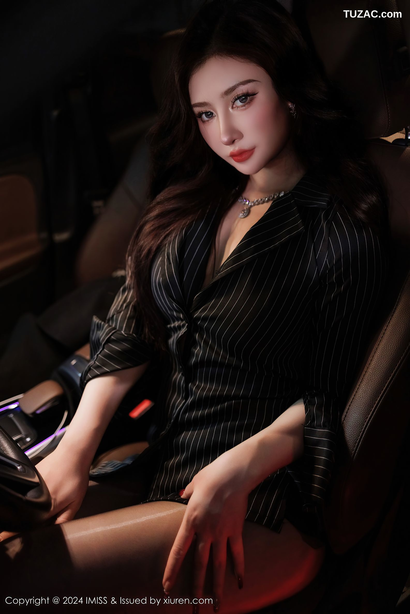 IMiss爱蜜社-768-蕾蕾醒了没-黑大衣车内露出-2024.03.20