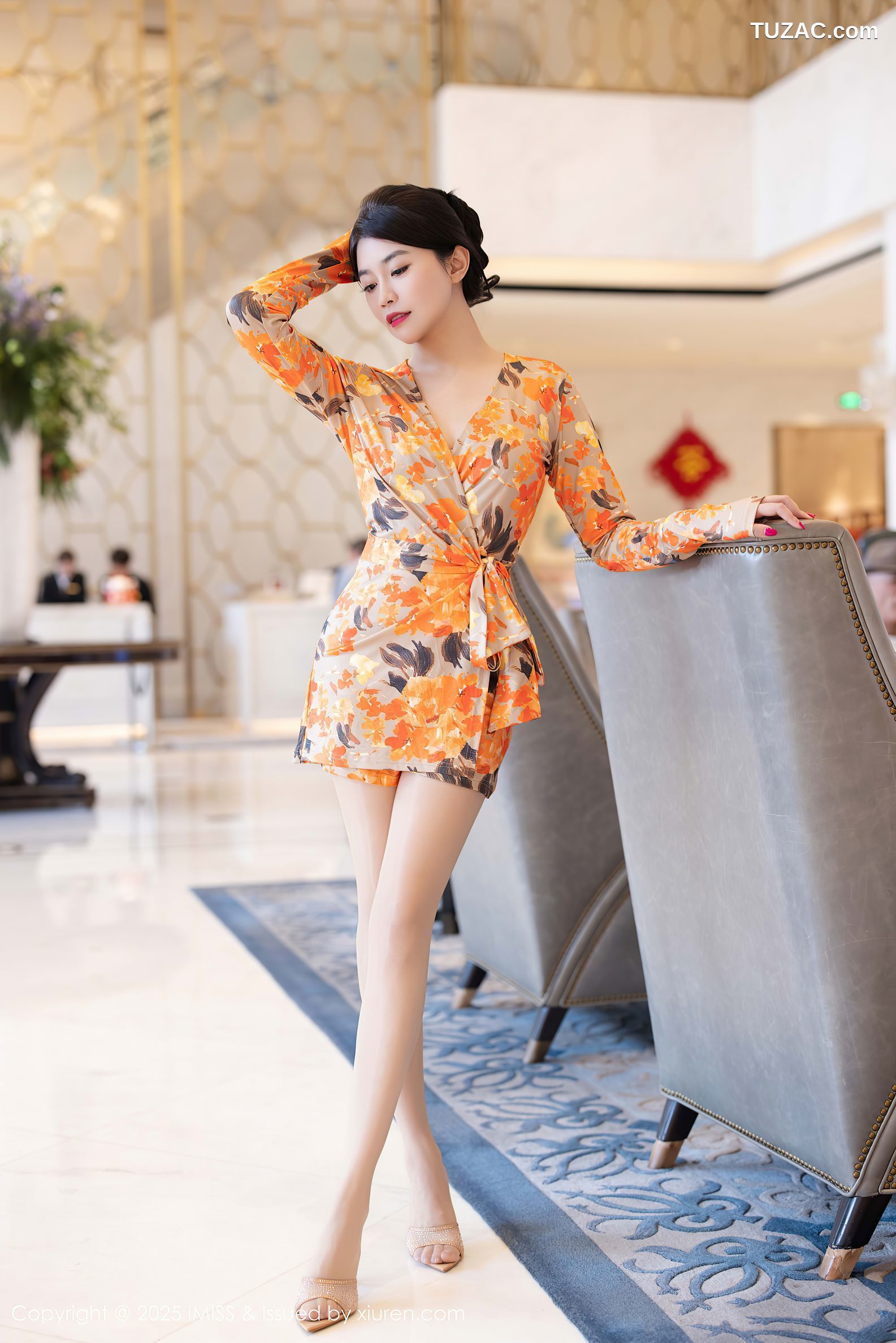 IMiss爱蜜社-796-许诺Sabrina-连衣短裙肉色丝袜-2025.07.21