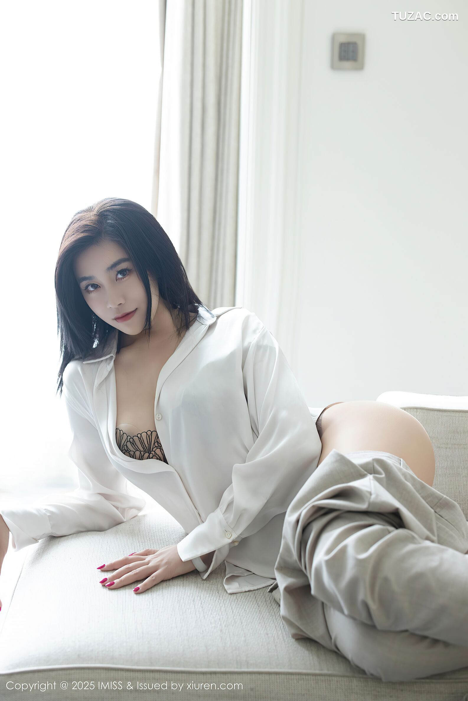 IMiss爱蜜社-800-许诺Sabrina-OL白衬衫浅灰长裤褐色内衣-2025.08.27