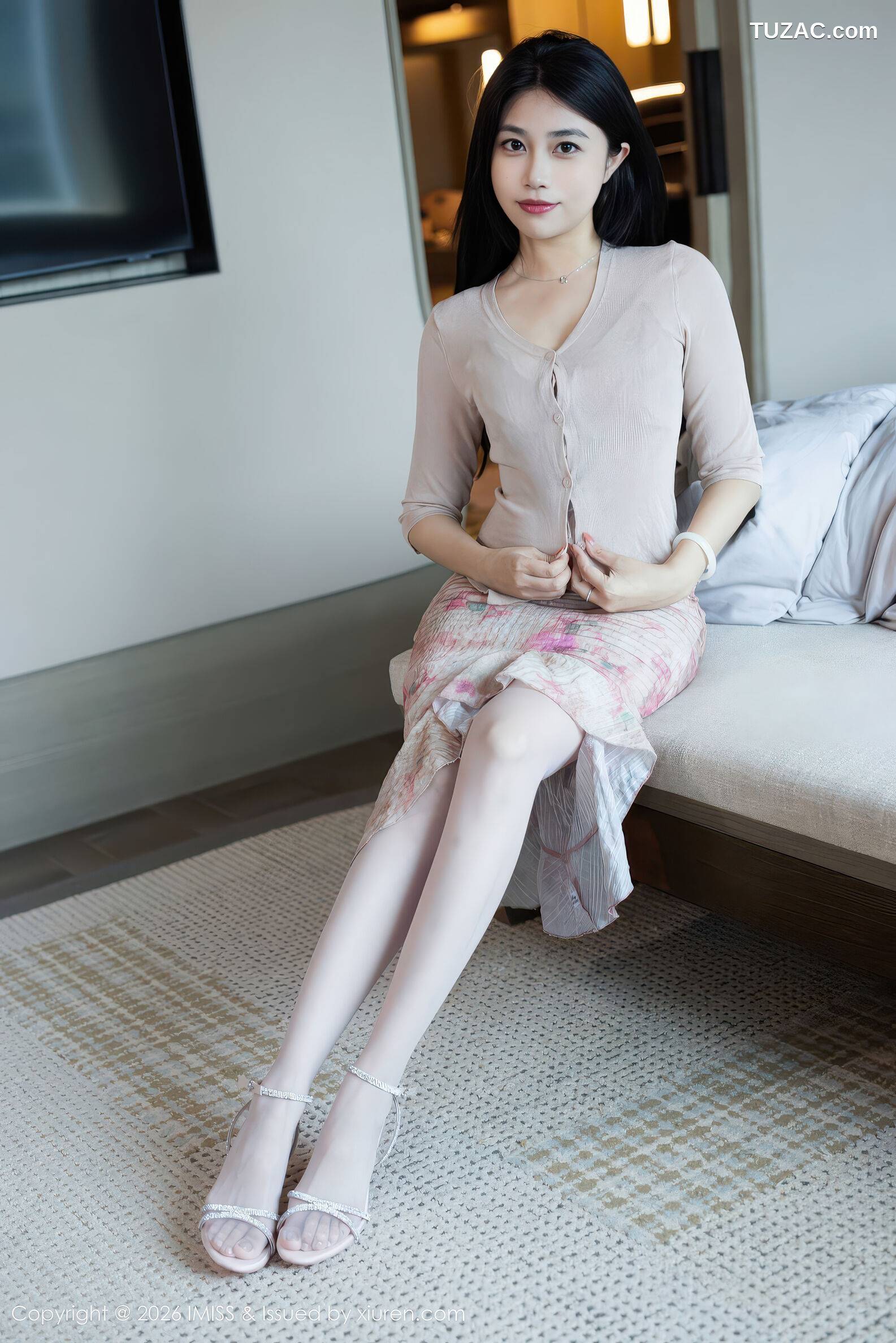 IMiss爱蜜社-804-许诺Sabrina-吊带裙红心内衣-2026.01.04